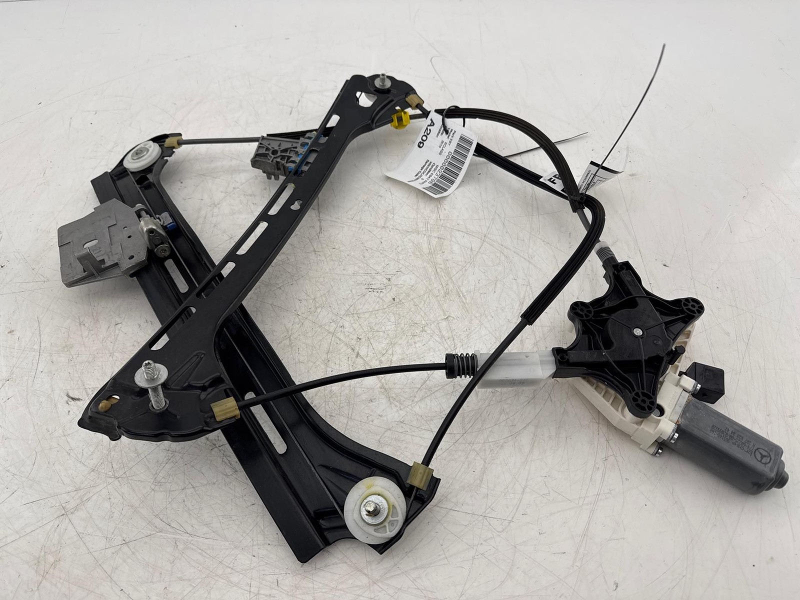 10-17 Mercedes W207 E350 E550 Front Right Side Door Window Regulator W/Motor OEM