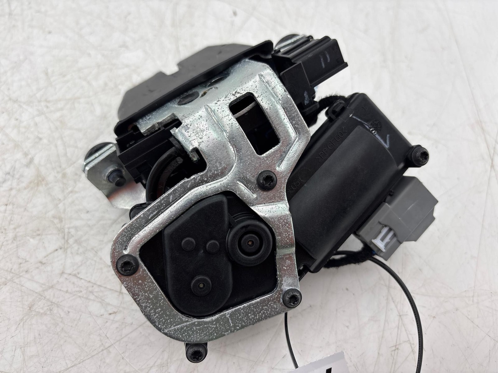 2020-2024 Lincoln Aviator Trunk Lid Latch Lock Actuator OEM