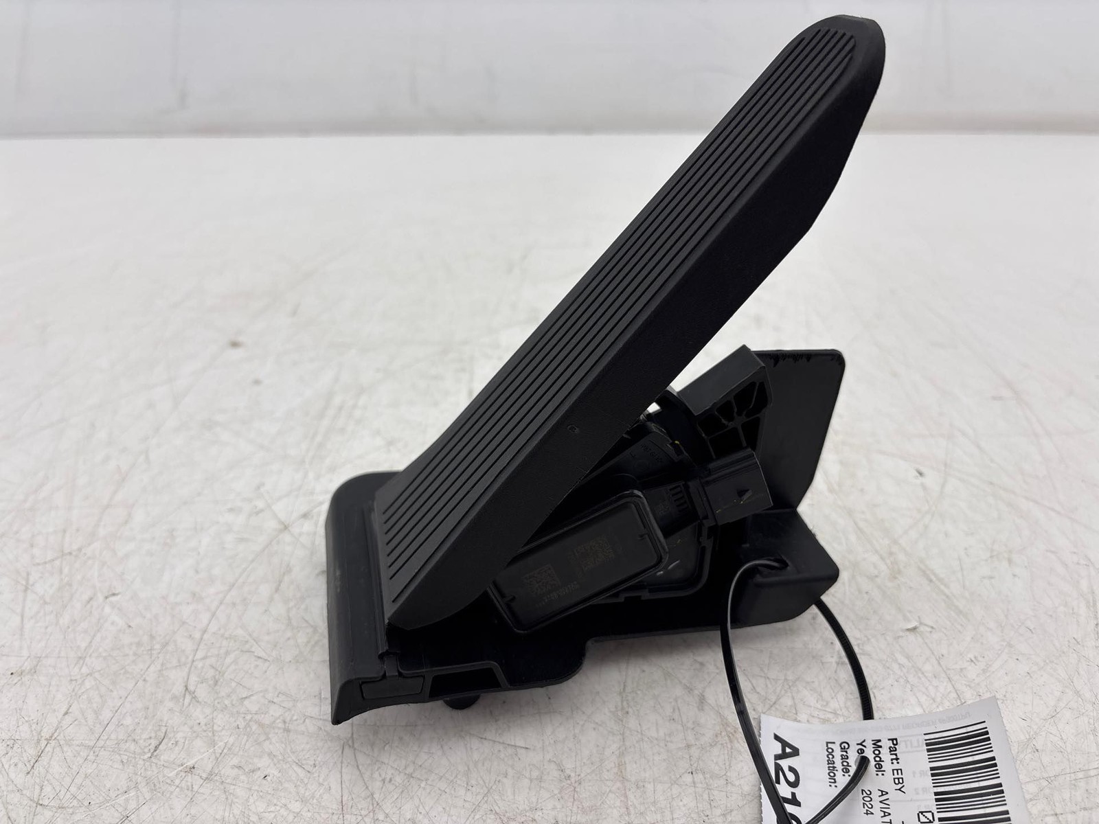 2022-2024 Lincoln Aviator GAS Pedal W/ Accelerator Module OEM