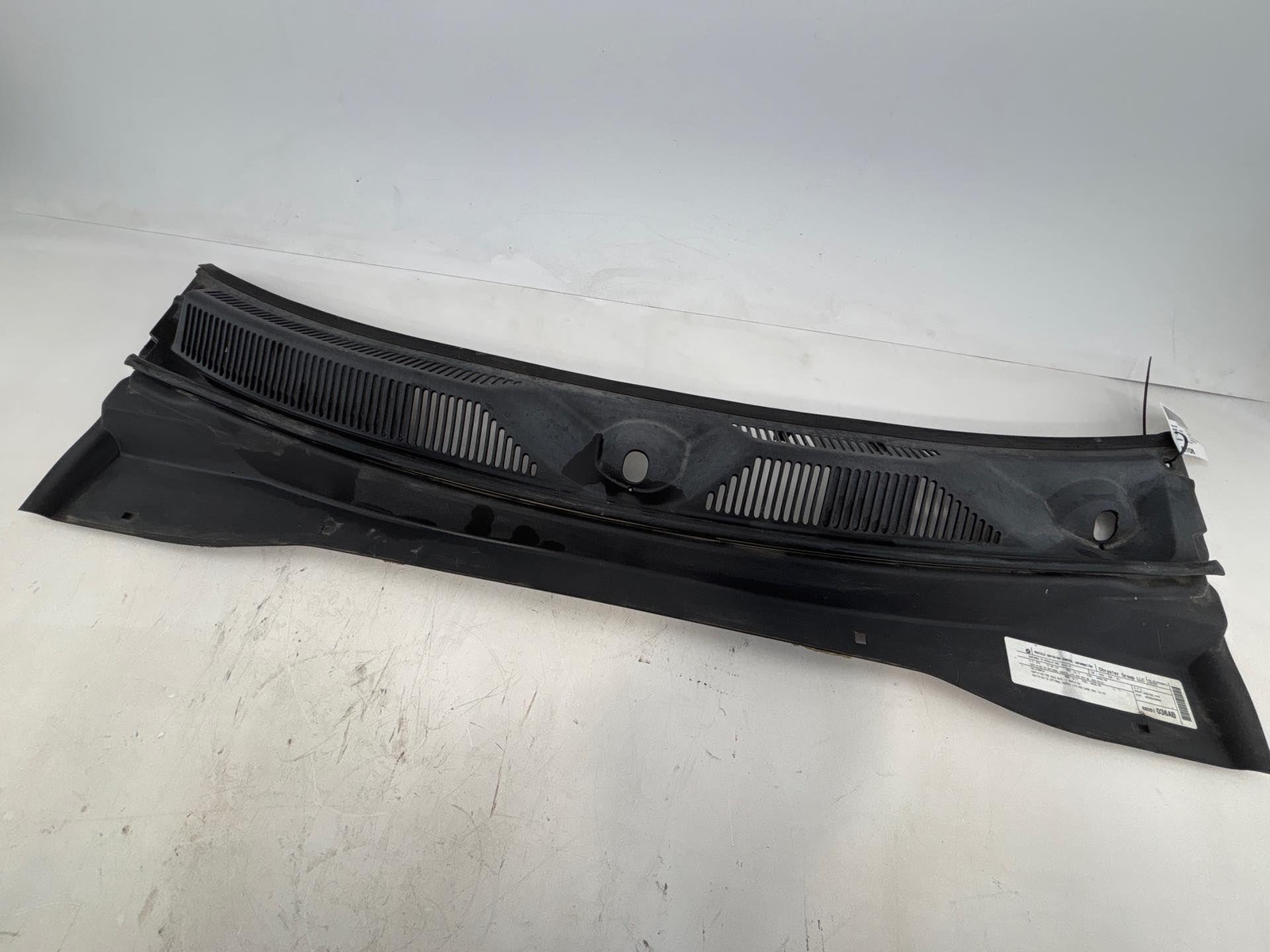 2008-2012 Jeep Liberty Cowl Vent Windshield Wiper Screen Panel Cover Oem