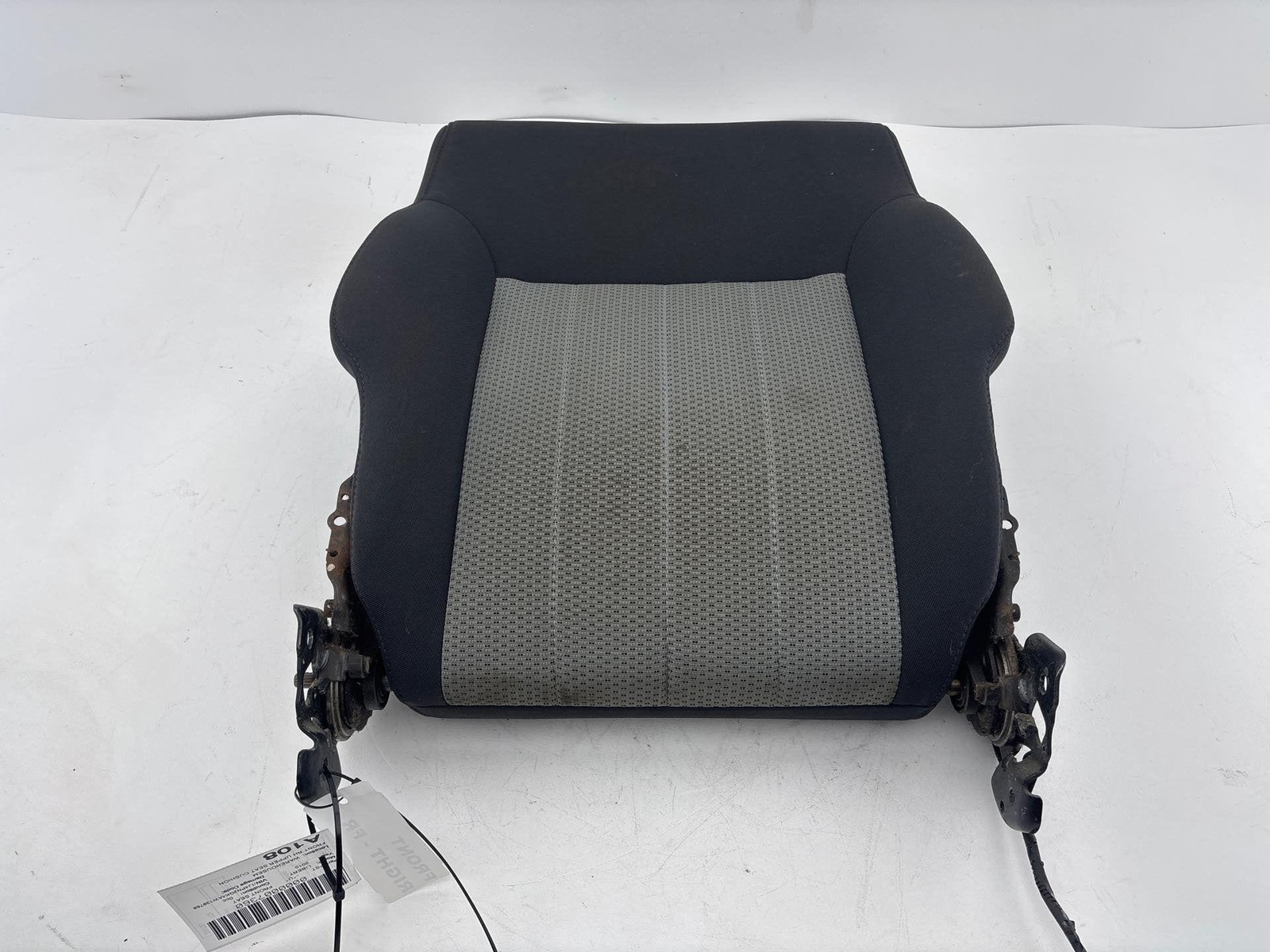 2008-2012 Jeep Liberty Front Right Upper Seat Cushio Oem