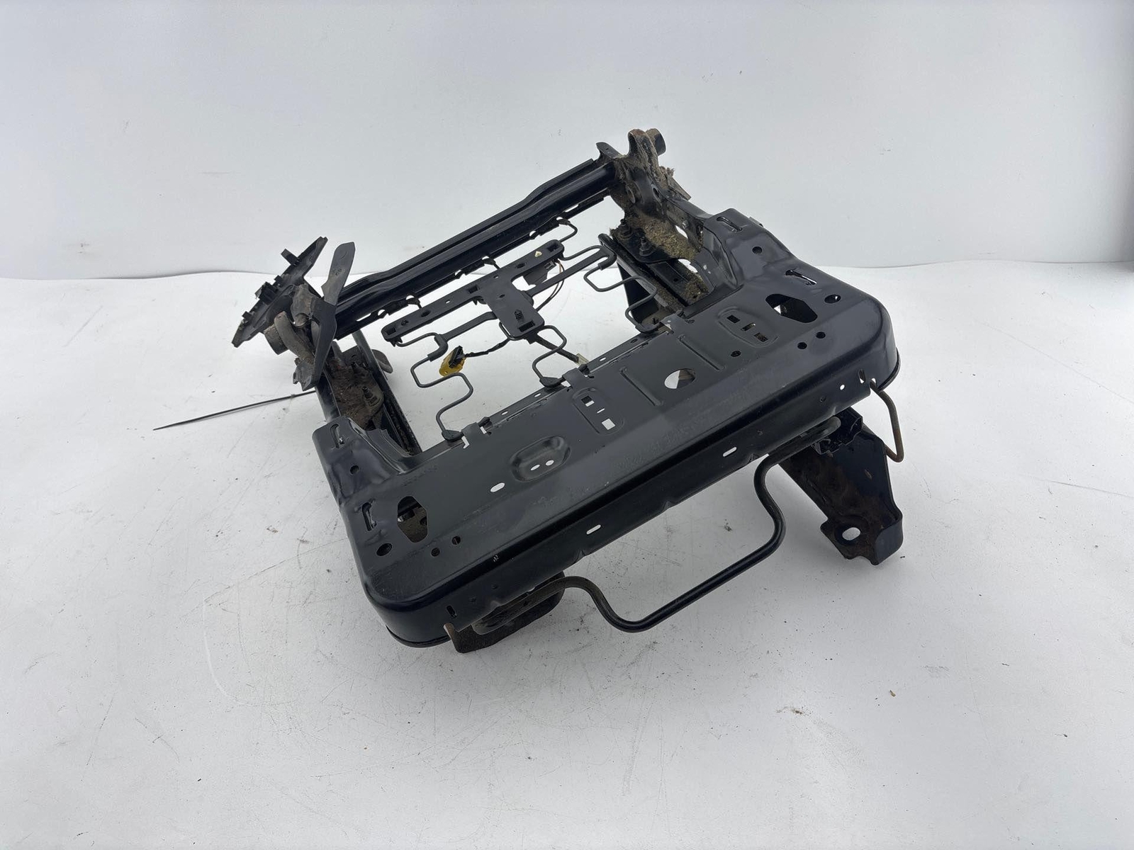 2018-2012 Jeep Liberty Front Left Lower Seat Track Frame Oem