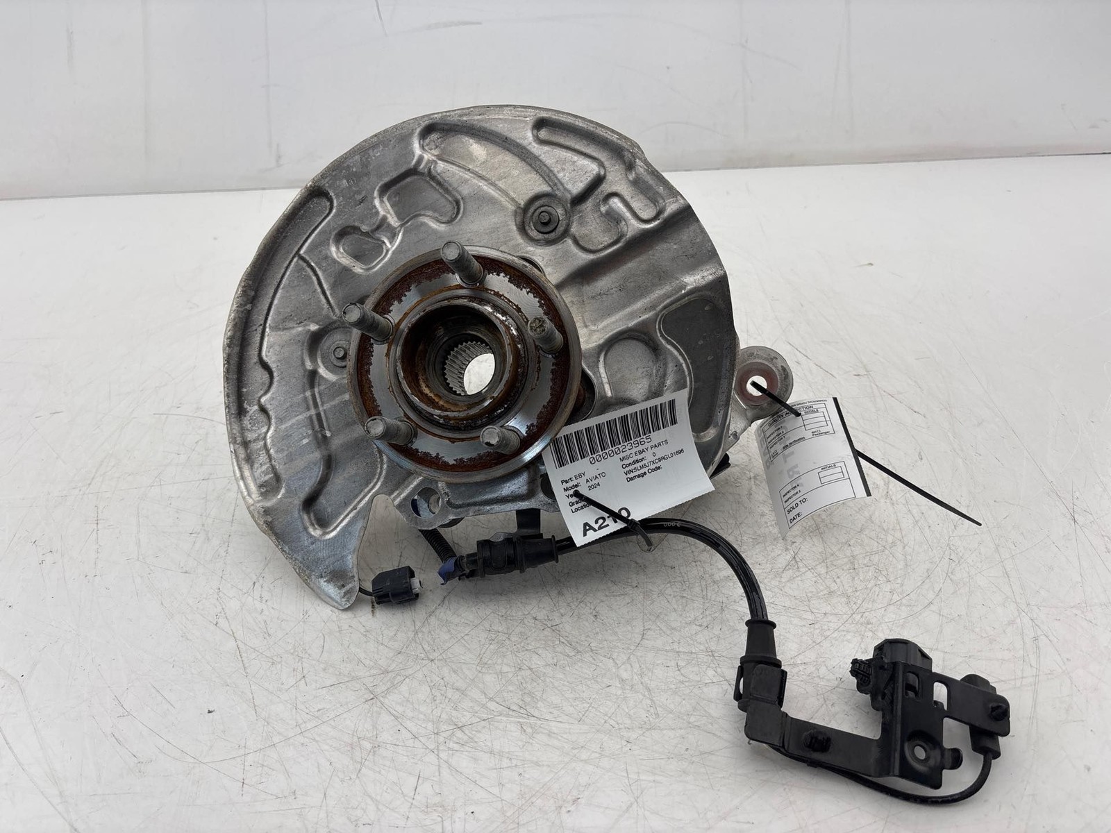 2020-2025 Lincoln Aviator AWD Rear Right Spindle Knuckle Hub OEM