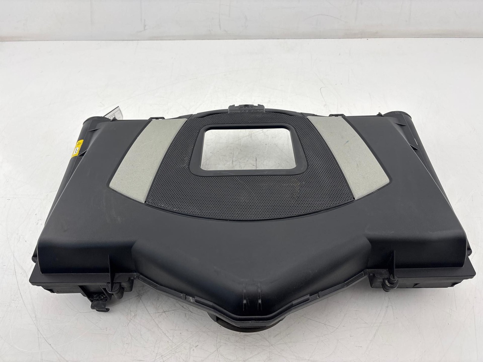 2006 - 2012 Mercedes W207 E350 Engine Air Intake Cover Cleaner Box OEM