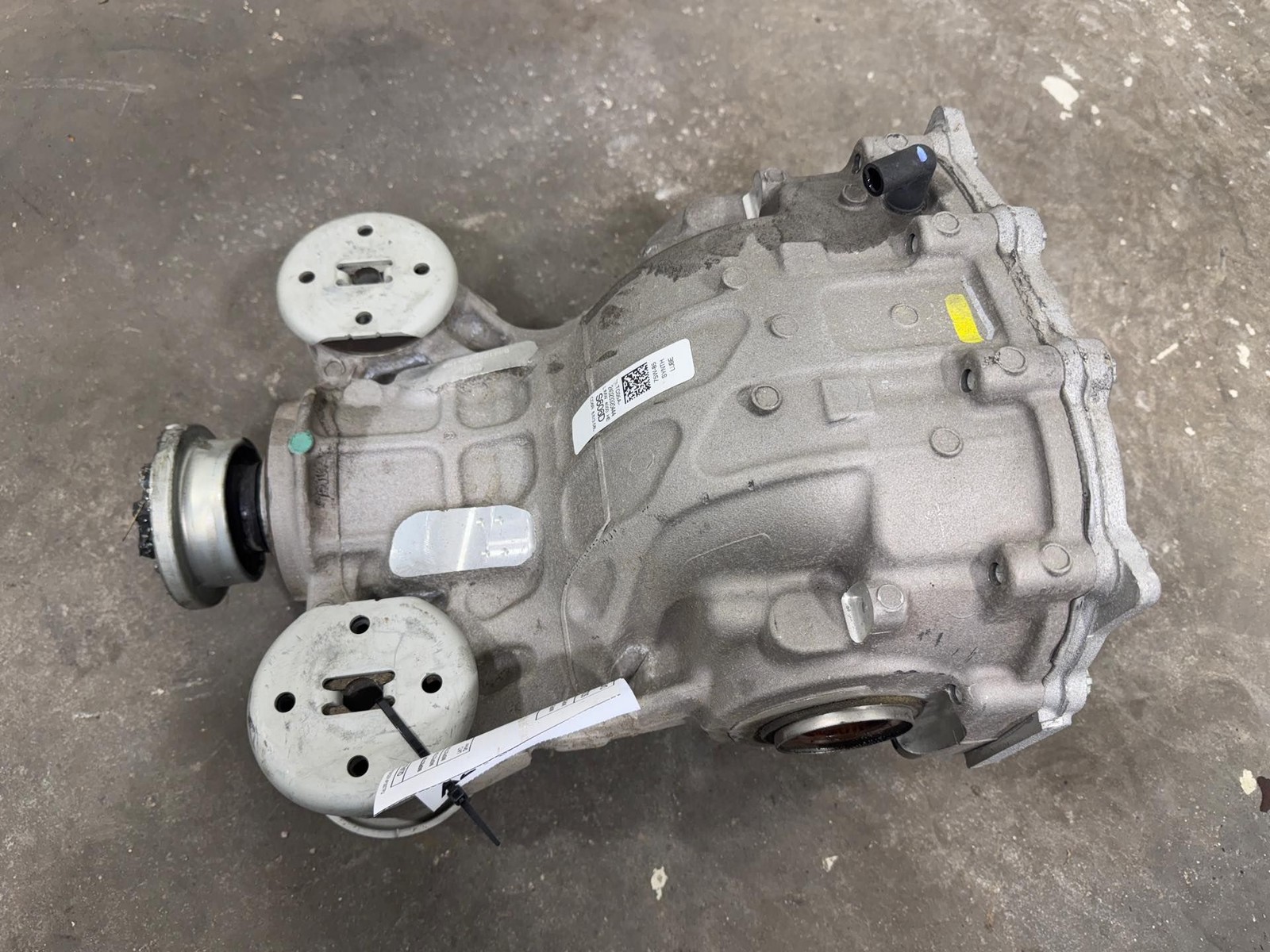 2020-2024 Lincoln Aviator Rear Differential Axle Carrier 3.58 OEM L1MW-4000-HE