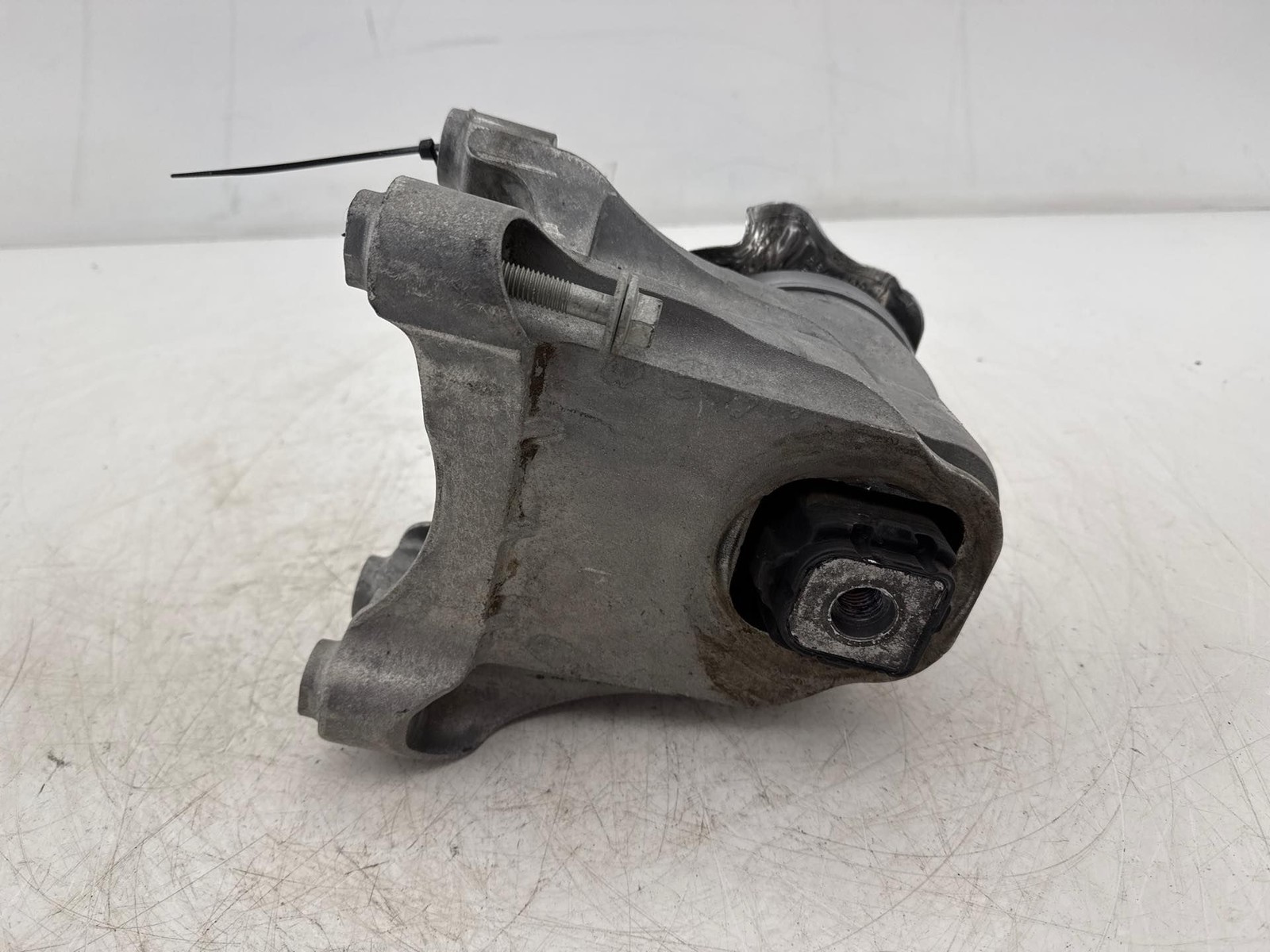 2020-2024 Lincoln Aviator AWD Engine Motor Mount Left Side OEM