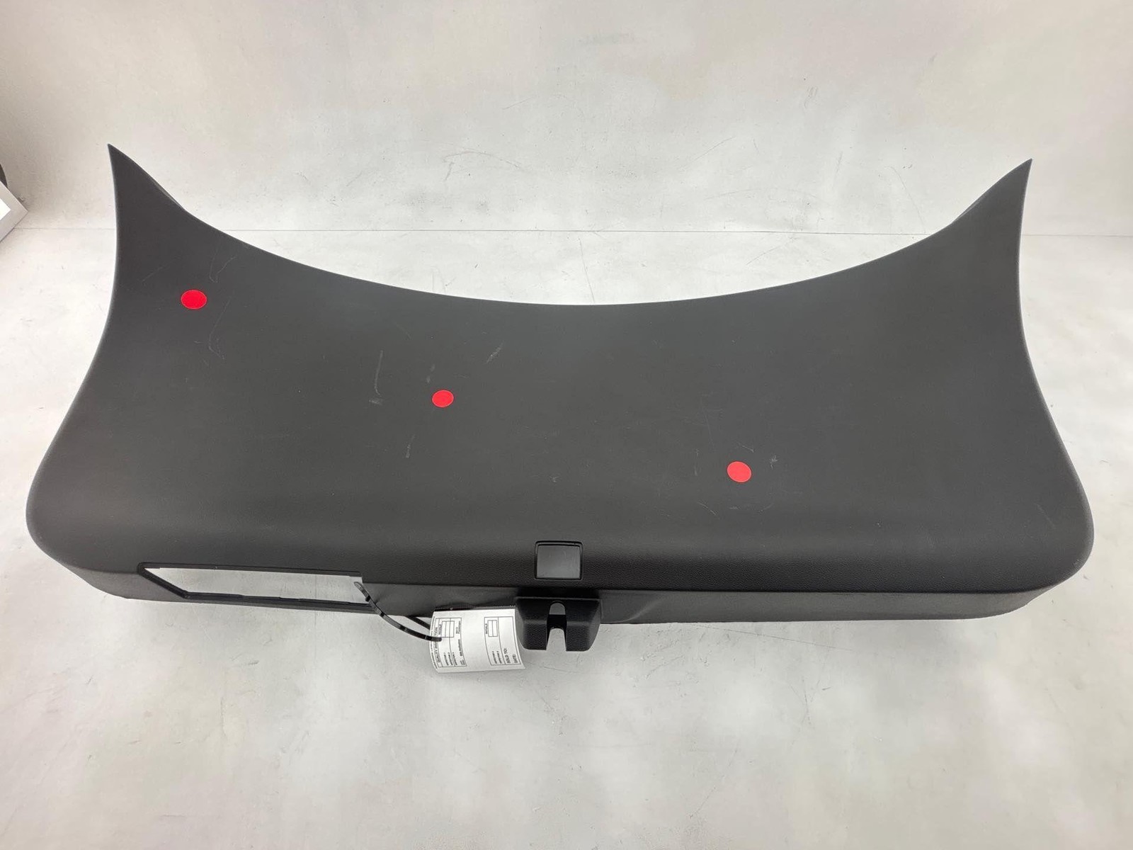 2019-2023 Cadillac Xt4 Rear Tailgate Lower Trim Panel Oem