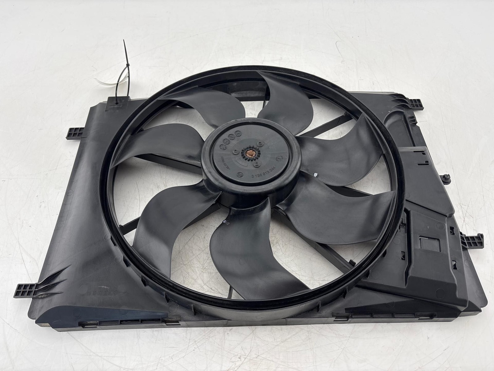 10-17 Mercedes W207 E350 W204 Engine Radiator Cooling Fan Motor Assembly OEM
