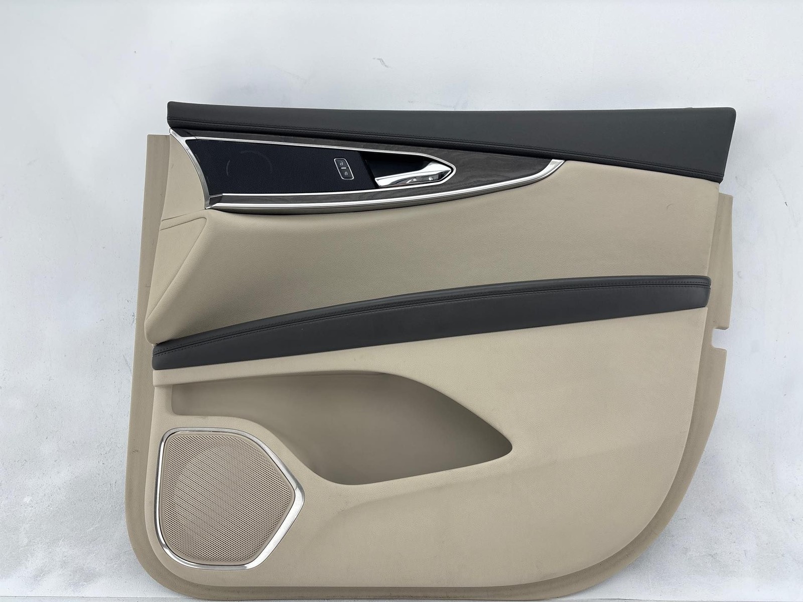 2016-2018 Lincoln MKX Front Right Door Panel Trim Cover OEM