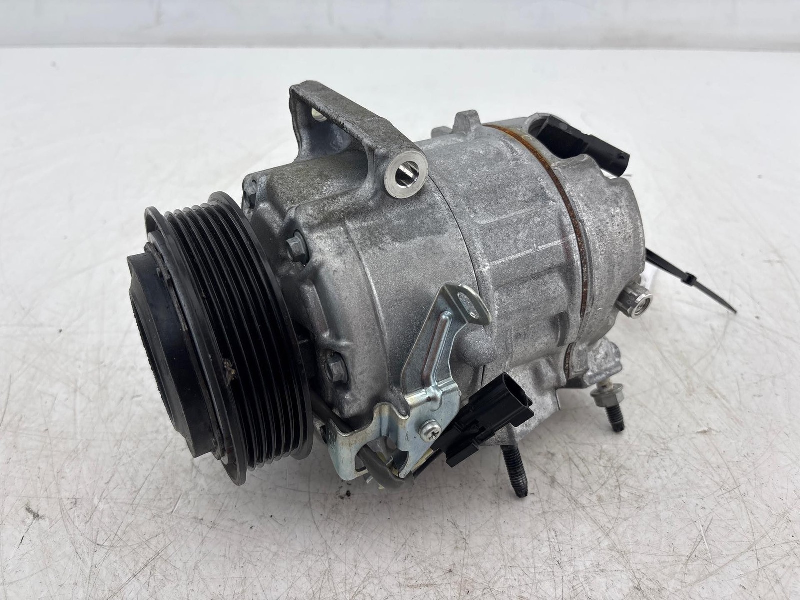 2020-2024 Lincoln Aviator 3.0L A/C Air Compressor OEM L1MH-19D629-LC