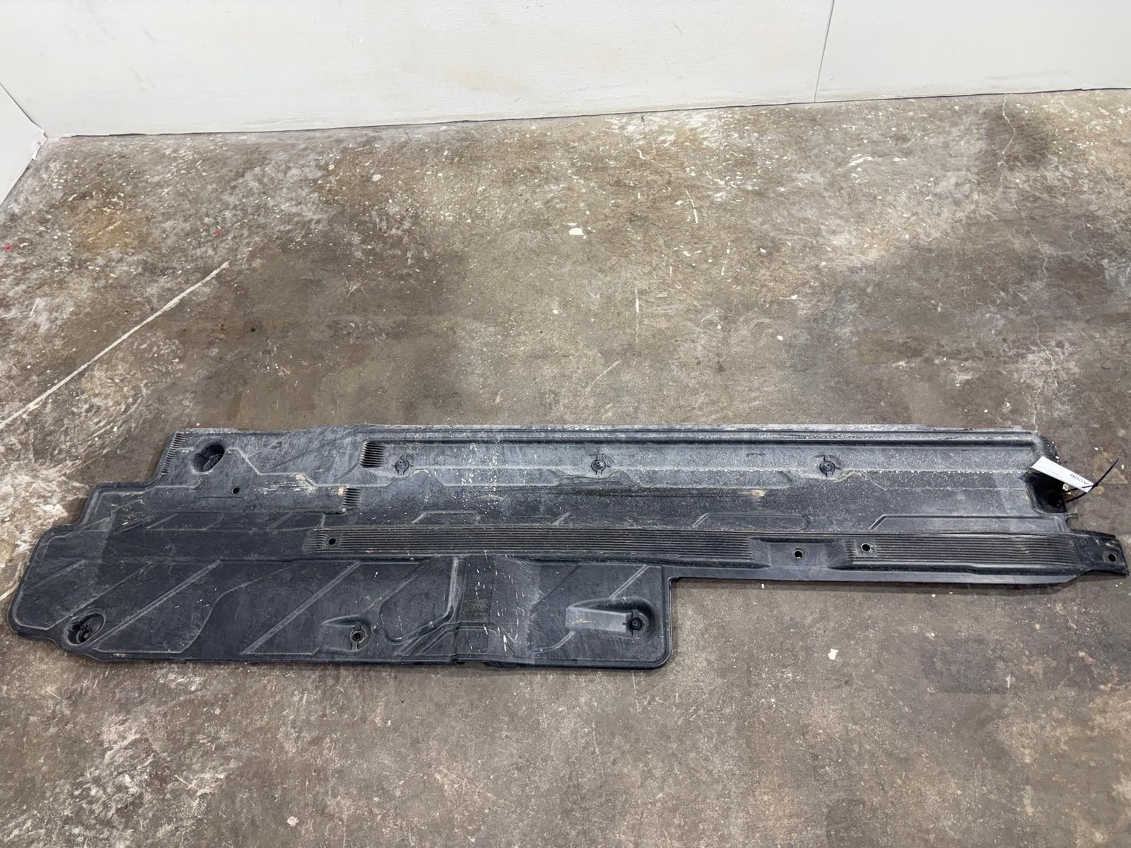 10-17 Mercedes W207 E350 E550 Right Side Under Body Splash Shield Guard OEM