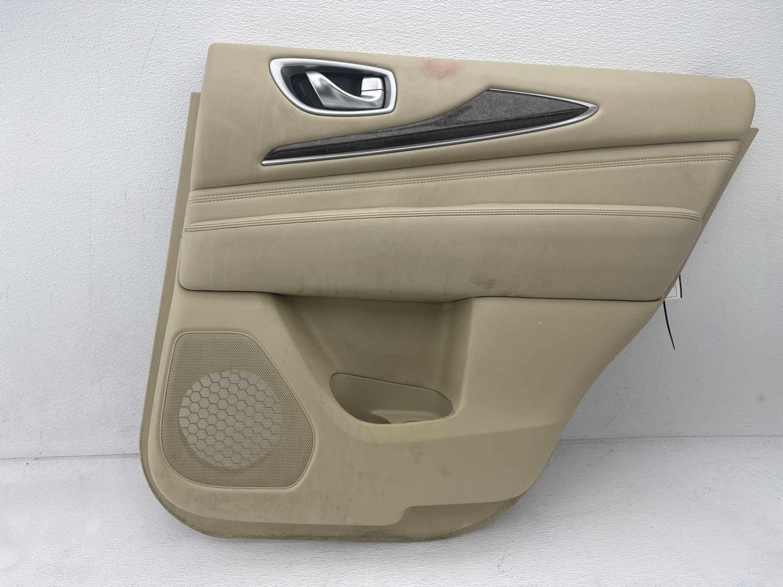 2014 - 2015 Infiniti Qx60 Rear Right Side Interior Door Panel Trim Oem