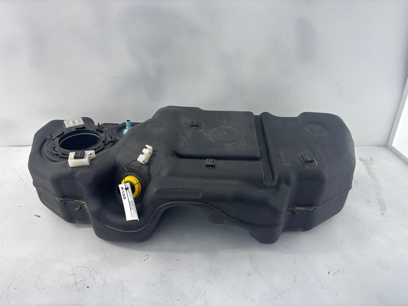 2021-2024 Ford Escape Awd 1.5L Fuel Gas Tank Reservoir