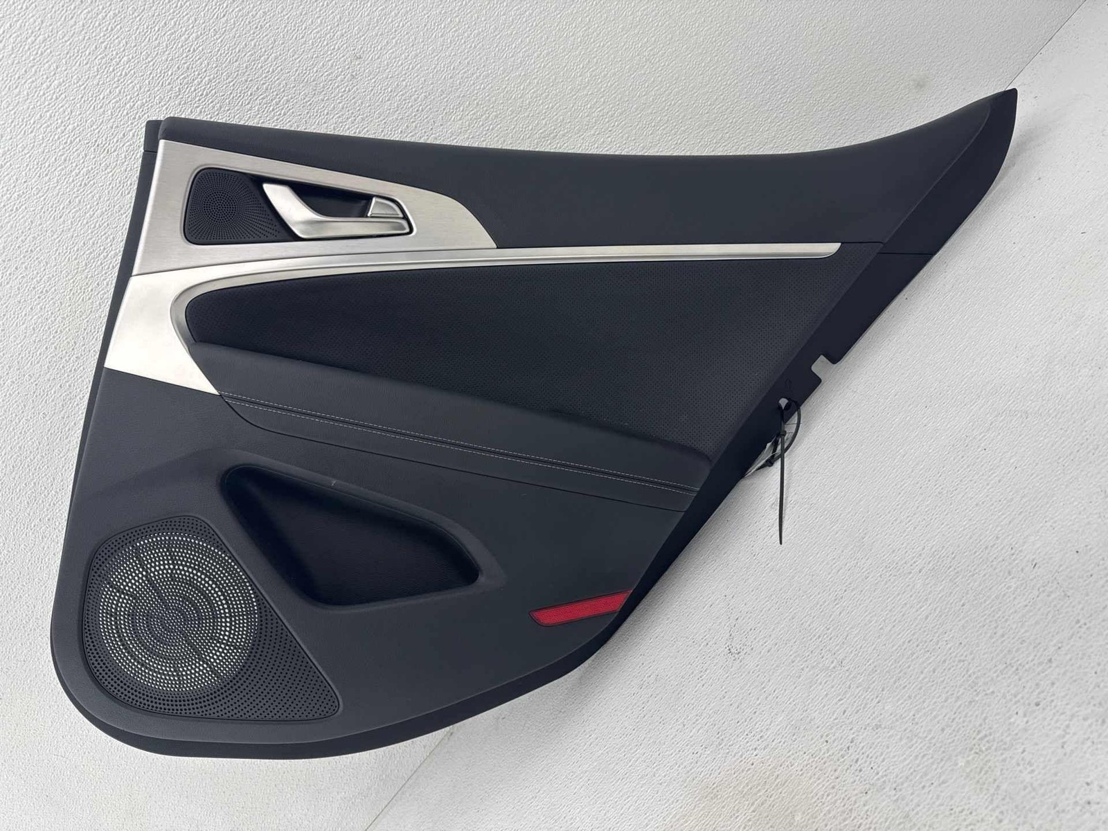 2019 Genesis G70 Rear Right Door Panel Trim Cover Oem