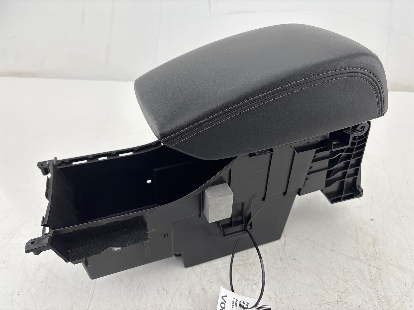 2019-2022 Mazda CX-3 Arm Rest Armrest Console Centre Storage Box Tray OEM
