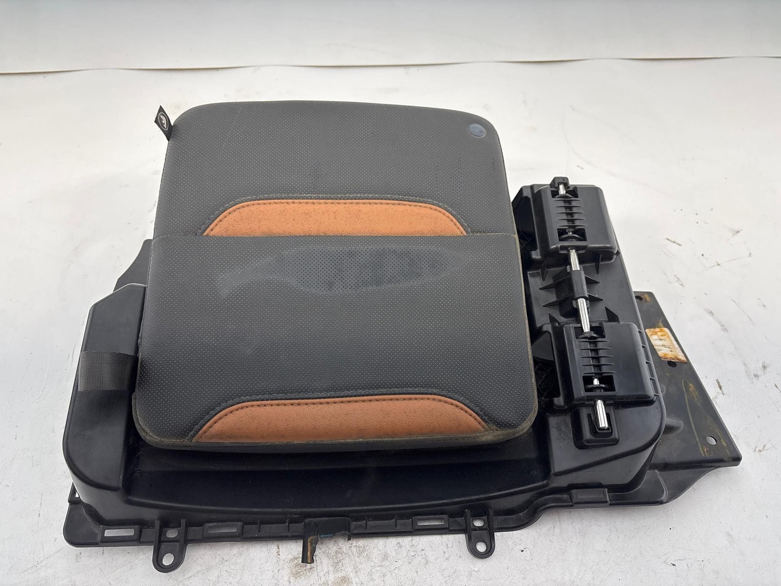 2024 GMC SIERRA 1500 AT4 LEFT REAR SEAT STORAGE COMPARTMENT DOOR OEM