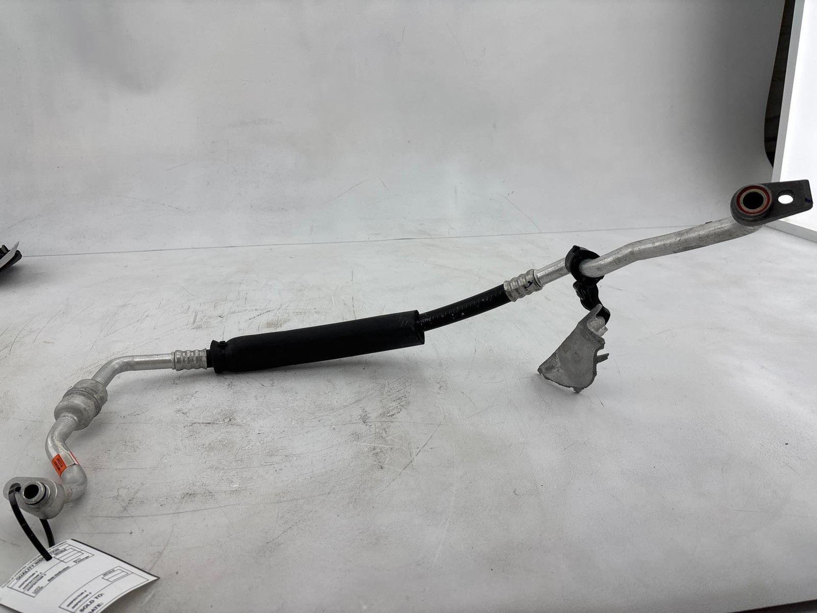 2023-2024 Ford Escapee 1.5L A/C Refrigerant Discharge Hose R1234Yf