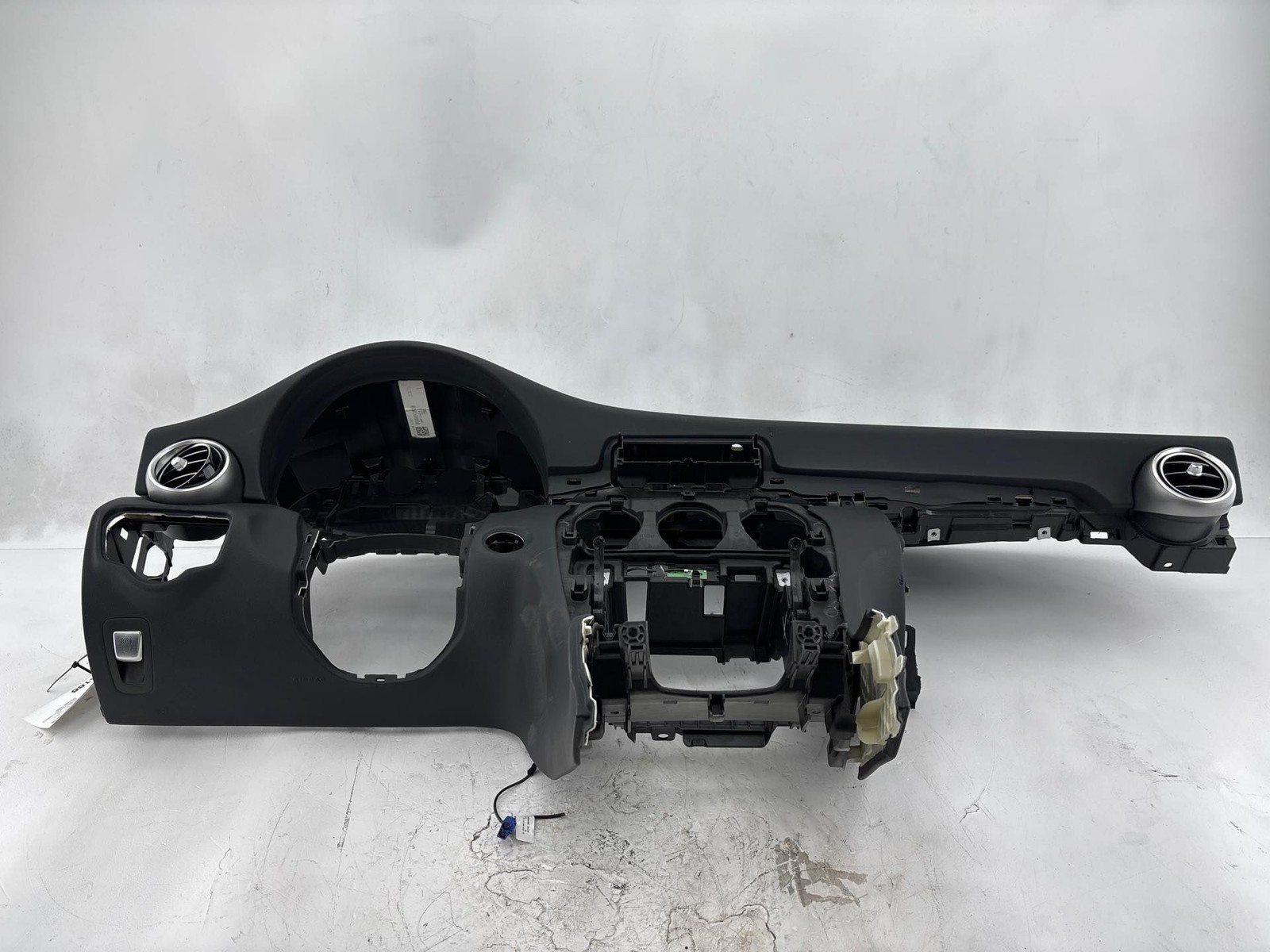 2019-2021 Mercedes W205 C300 Dash Dashboard Instrument Panel OEM