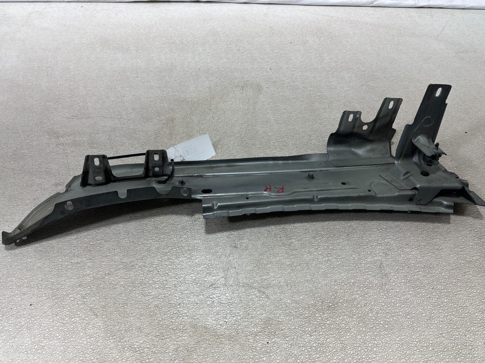 2007 - 2015 Audi Q7 Right Upper Reinforced Fender Mount/ Bracket Oem 4L0805158A