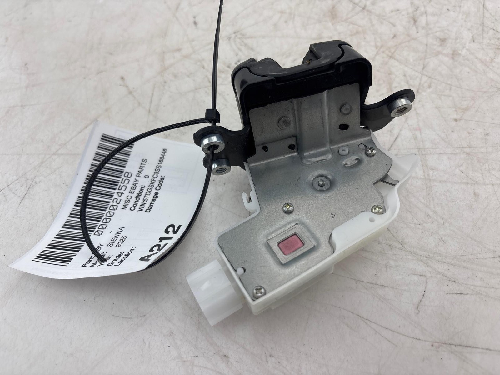 21-25 Toyota Sienna 2.5l AWD Trunk Latch Lock Actuator OEM