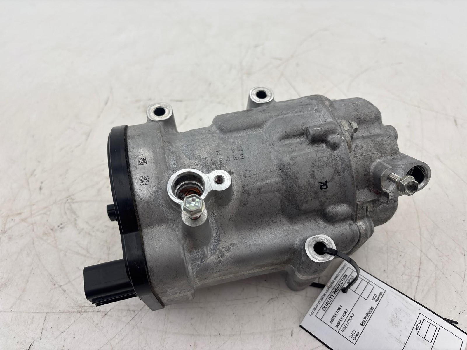 20-25 Toyota Sienna 2.5l AWD A/C Air Compressor OEM