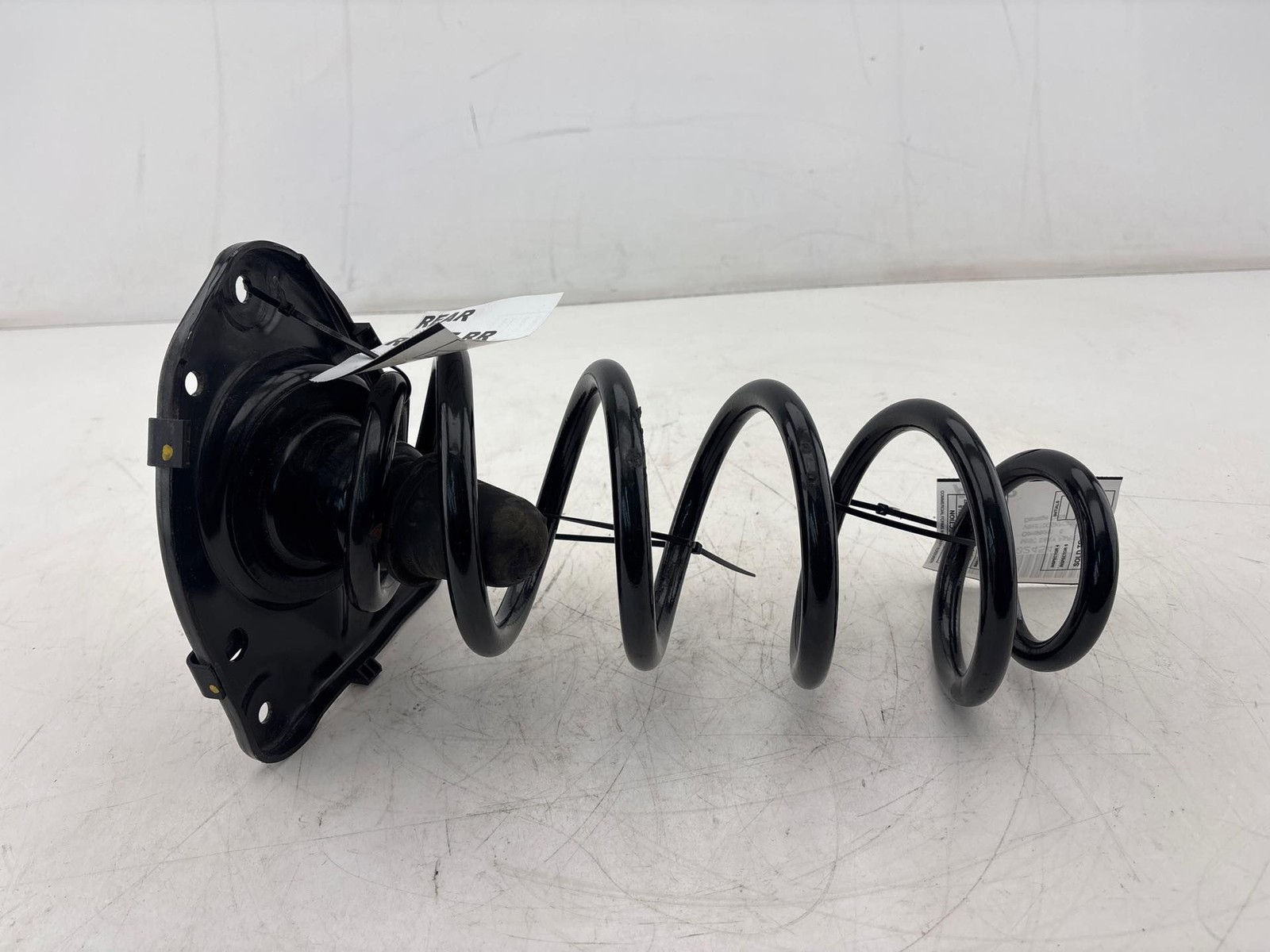 21-25 Toyota Sienna 2.5l AWD Rear Right Coil Spring OEM