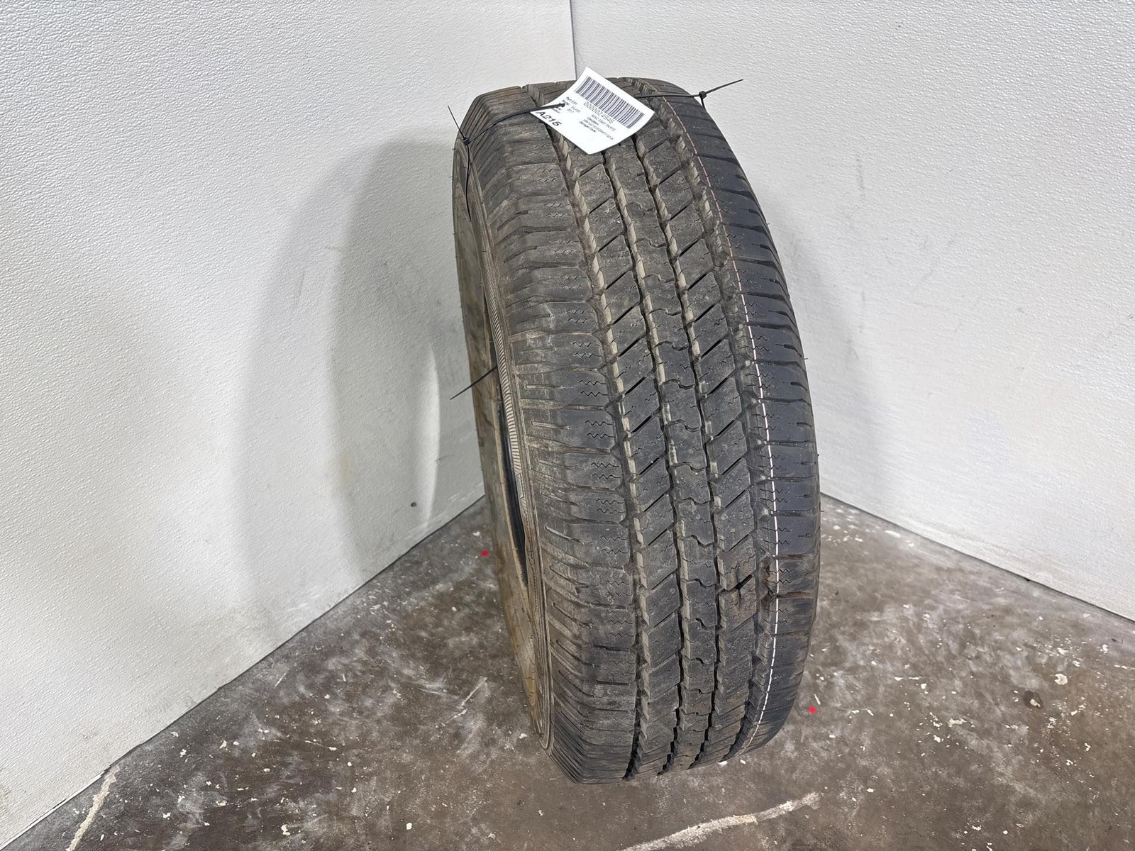 GoodYear Wrangler SR-A Used Tire 265/70 R18 124/121S M+S 13/32
