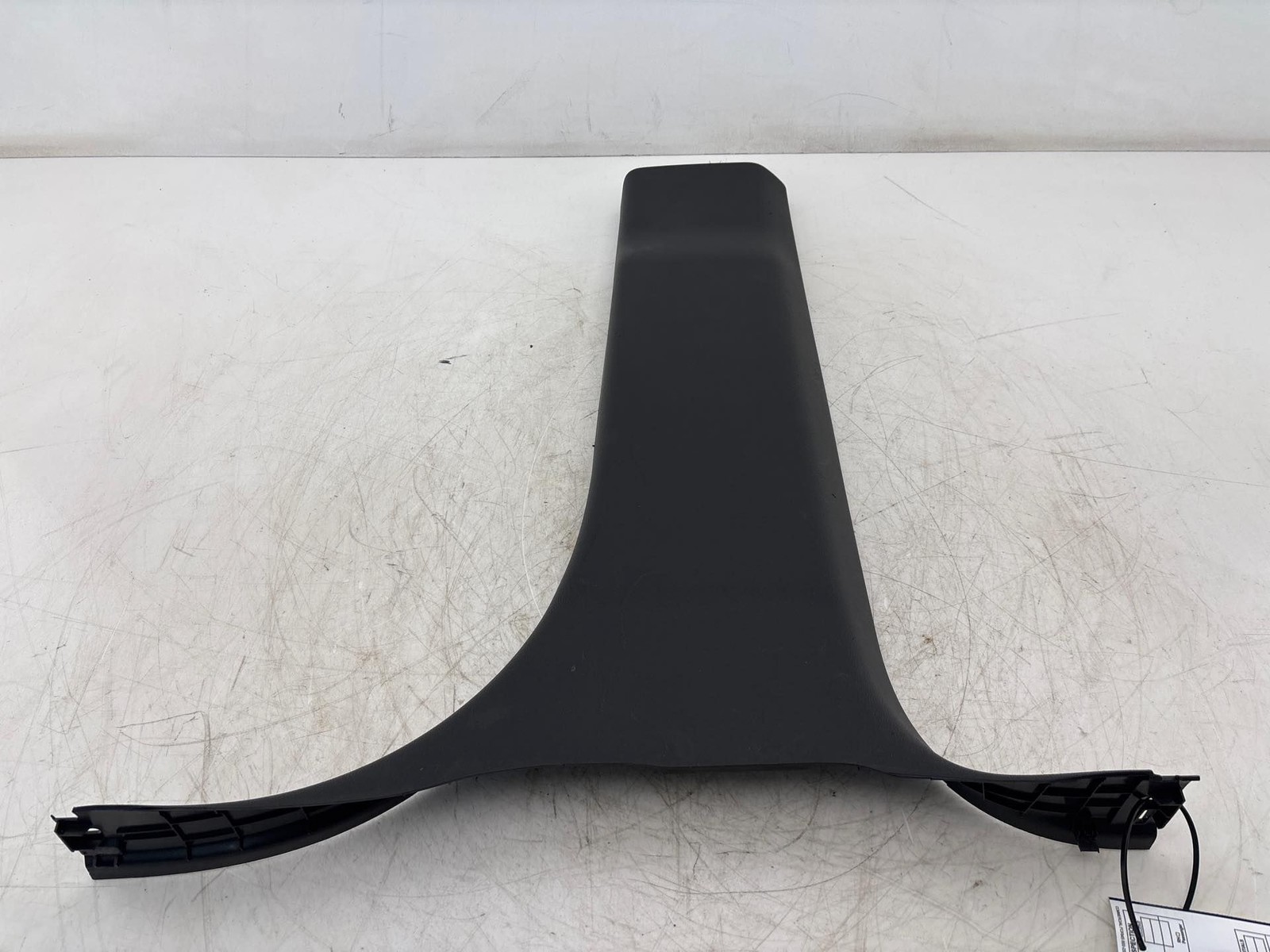 2015-2019 Chevrolet Silverado 2500 Right Lower B-Pillar Panel Trim OEM 84449128