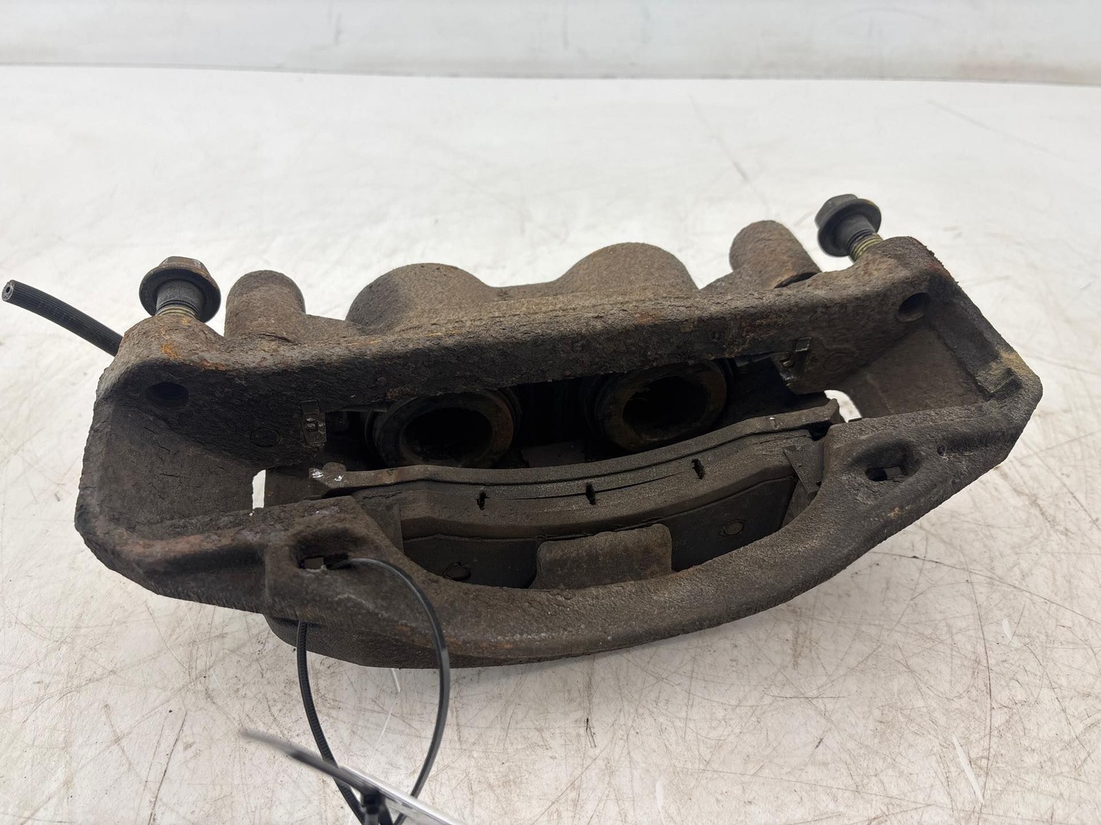 2015-2019 Chevrolet Silverado 2500/ 3500 Front Right Brake Caliper Assembly OEM