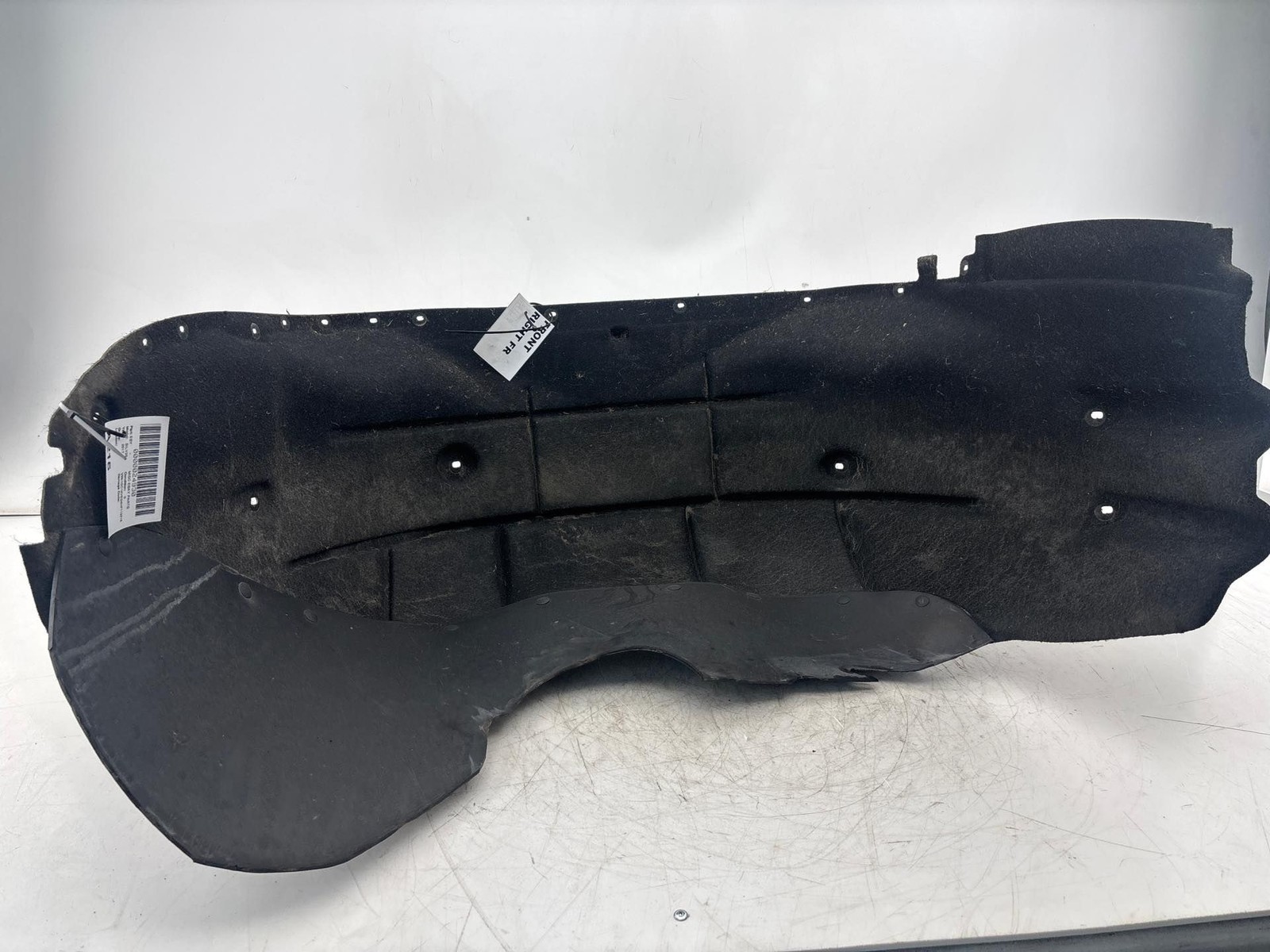 2015-2019 Chevrolet Silverado 2500/ 3500 Front Right Inner Fender Liner OEM