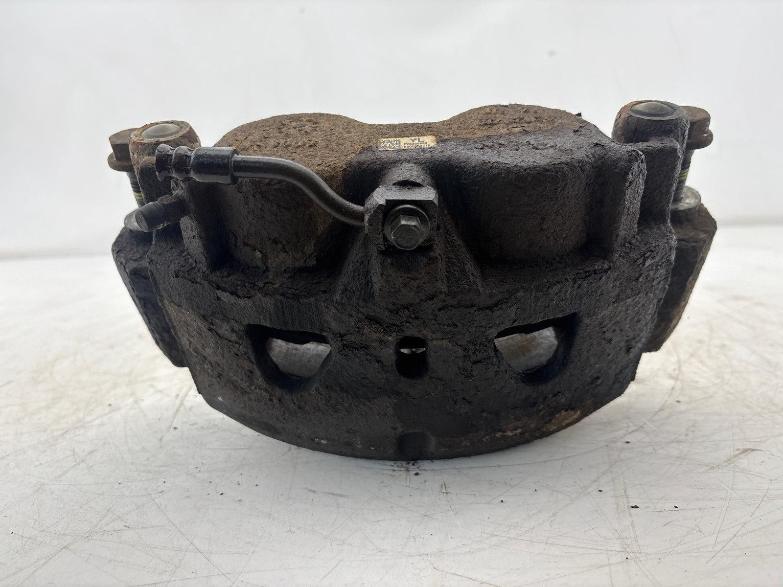 2015-2019 Chevrolet Silverado 2500/ 3500 Front Left Brake Caliper Assembly OEM