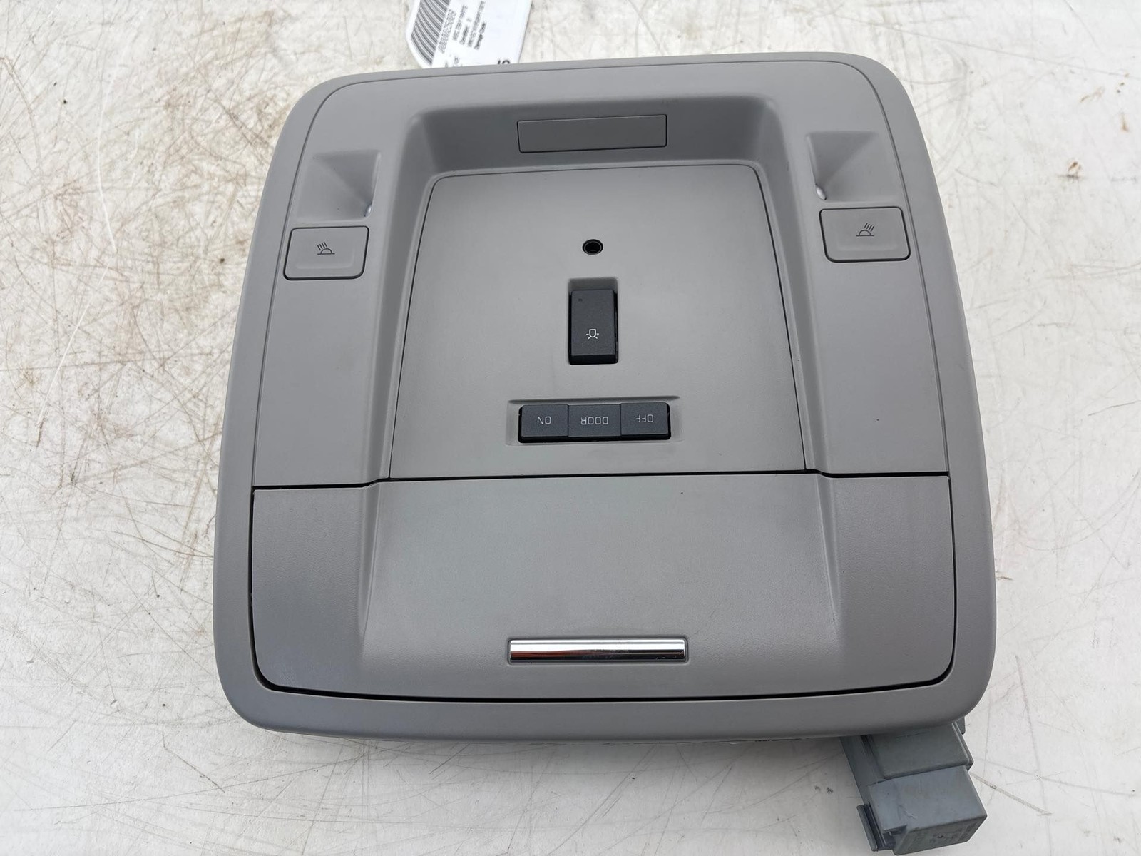 2015-2019 Chevy Silverado 2500 Overhead Console Assembly OEM 23452545