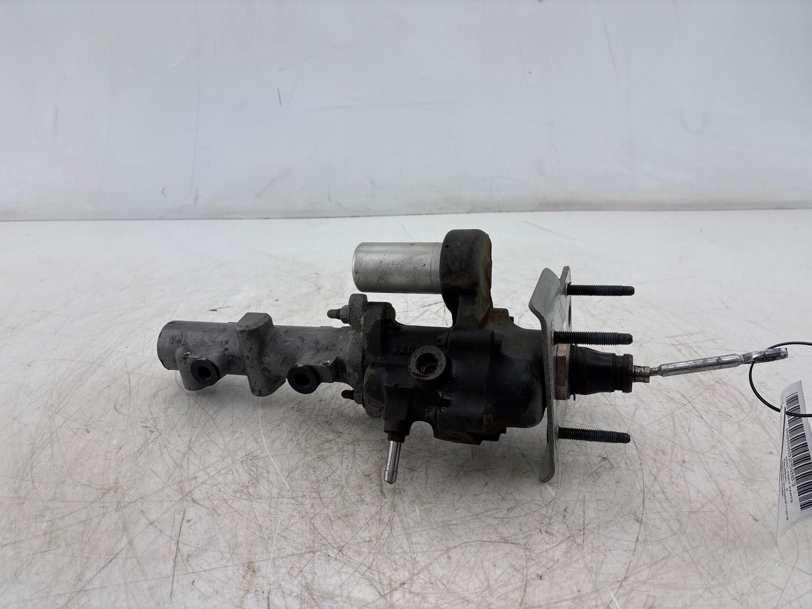 2015-2019 Chevy Silverado 2500 3500 Power Brake Booster W/ Cylinder OEM