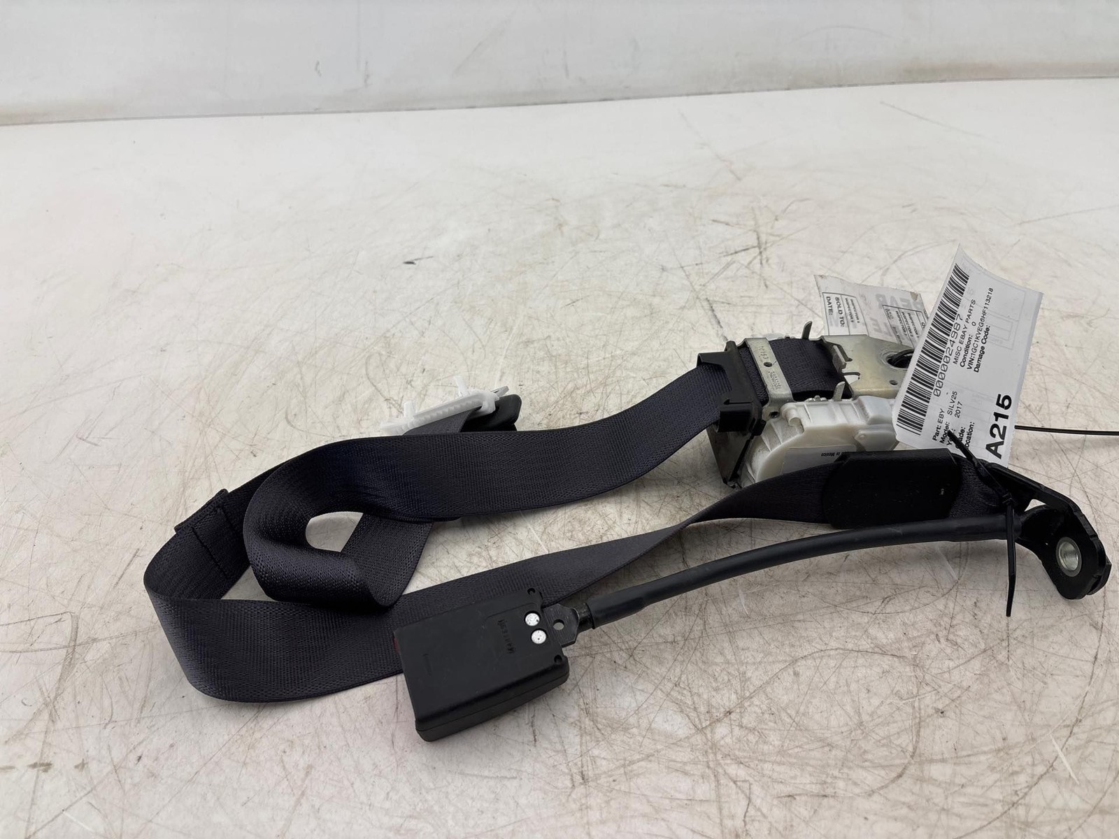 2015-2017 Chevrolet Silverado 2500 Center Retractor Seat Belt Rear W/ Buckle OEM