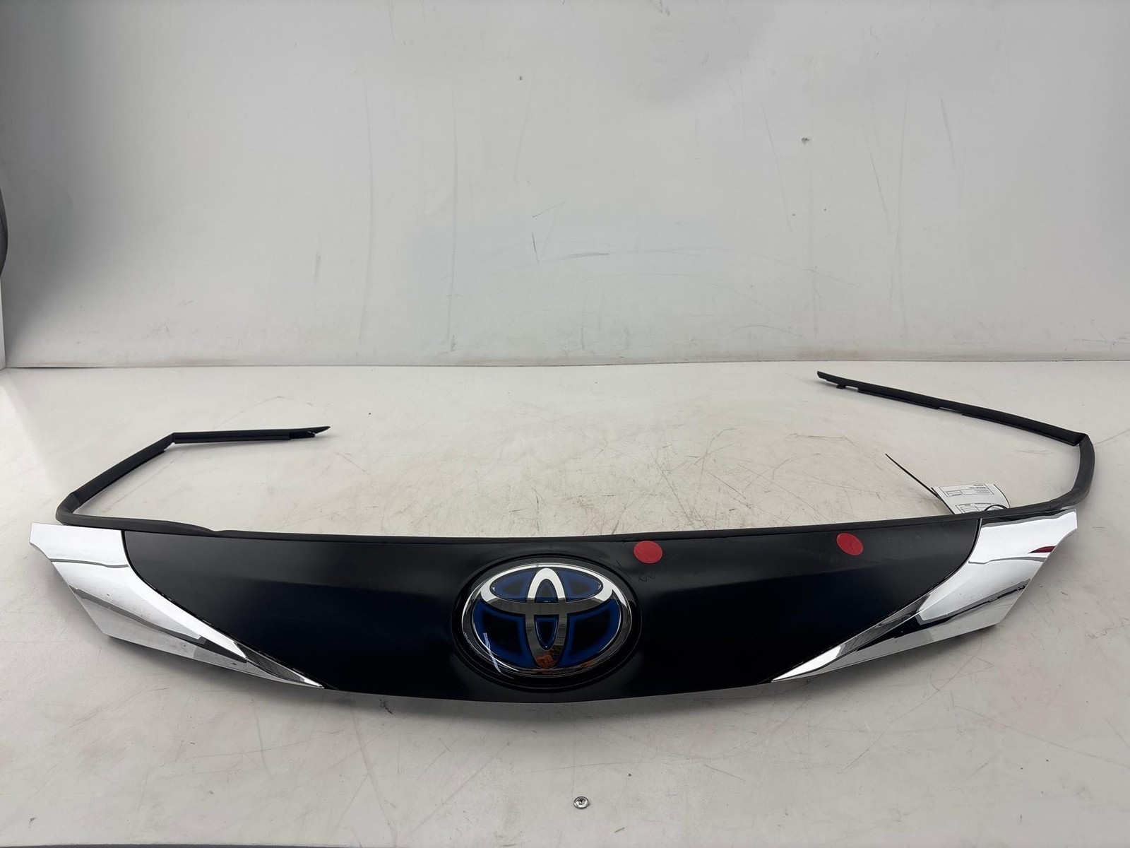 2021 - 2025 Toyota Sienna Front Upper Grille w/ Hybrid Emblem OEM