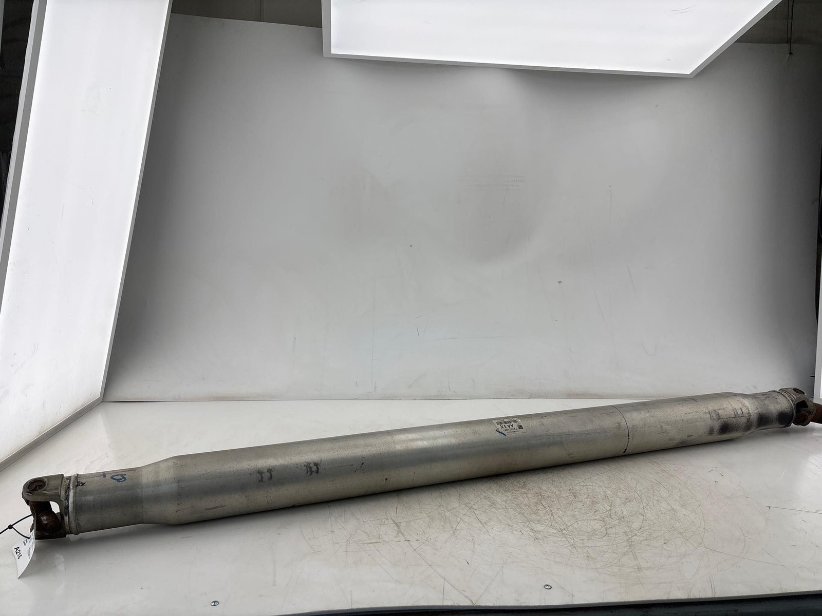 2011-2019 Chevrolet Silverado 2500 4x4 Rear Drive Shaft OEM 23251140