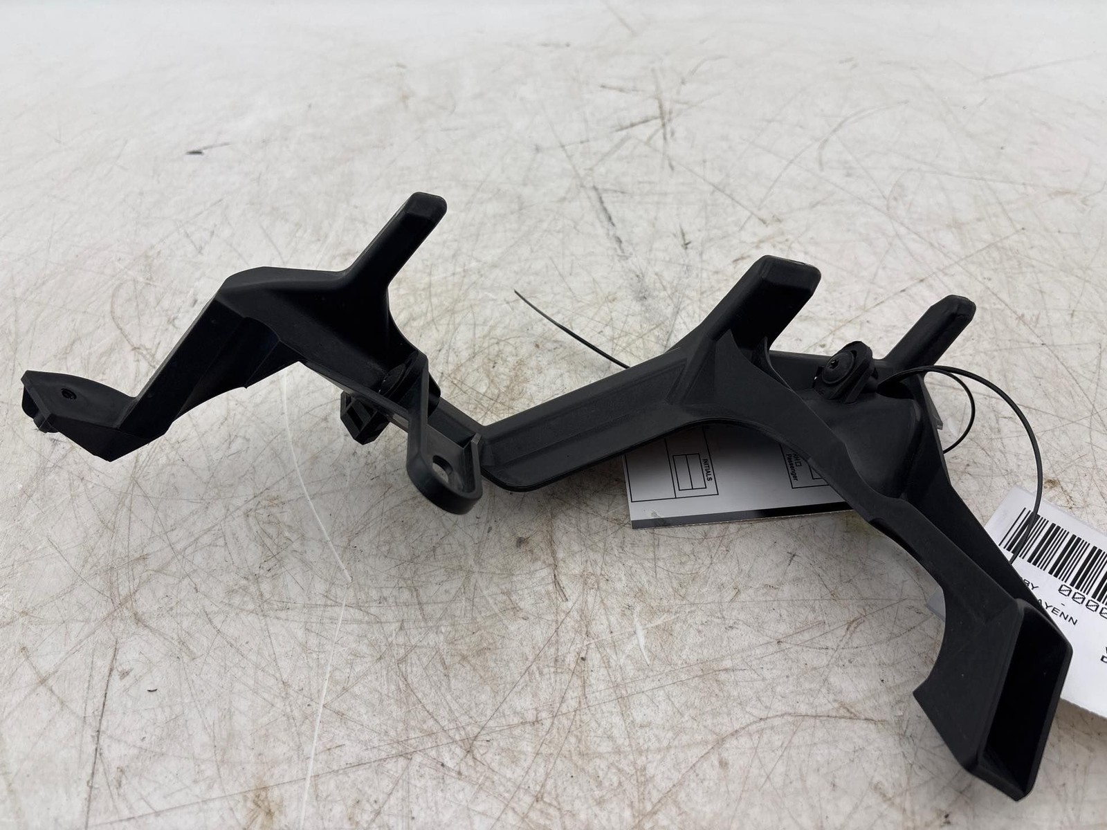 2008 - 2010 Porsche Cayenne Front Right Bumper Mount Bracket Support OEM