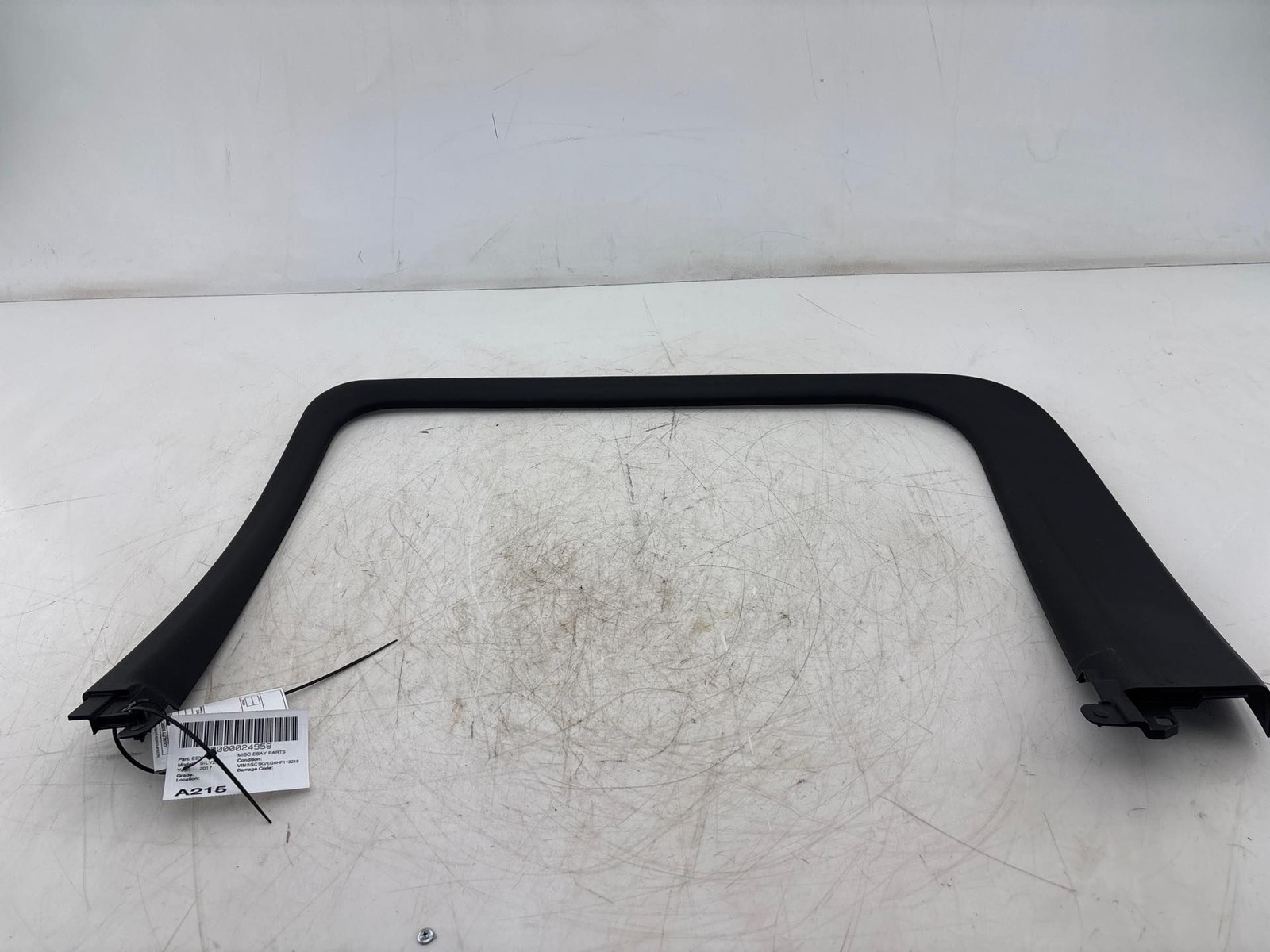 2015-2019 Chevrolet Silverado 2500 Rear Right Door Window Frame Trim OEM