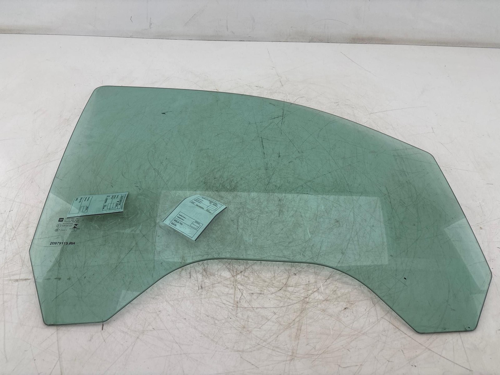 2015-2019 Chevrolet Silverado 2500 Front Right Door Window Glass OEM