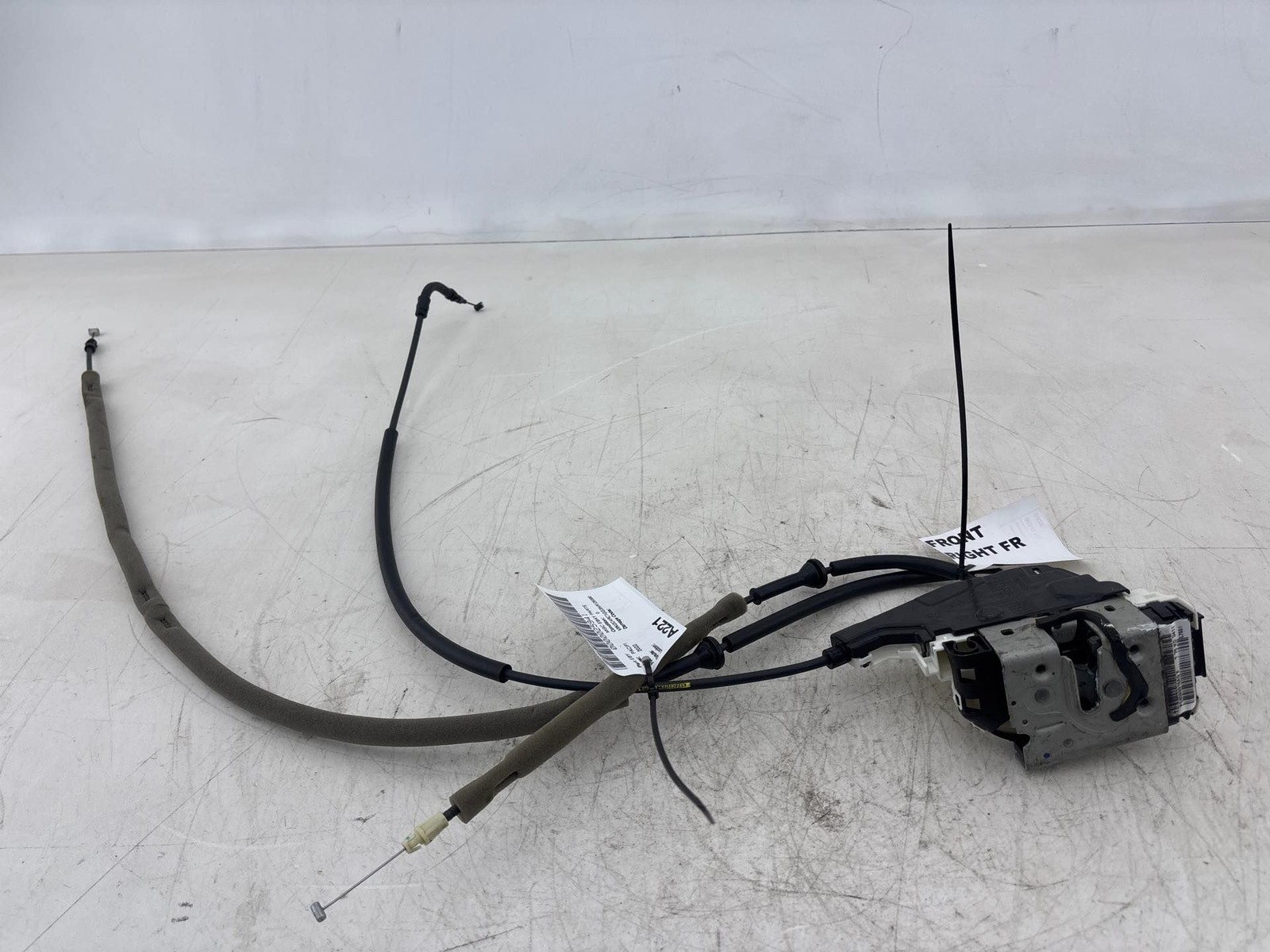 2017 - 2024 Chrysler Pacifica Front Right Side Door Lock Latch Actuator OEM