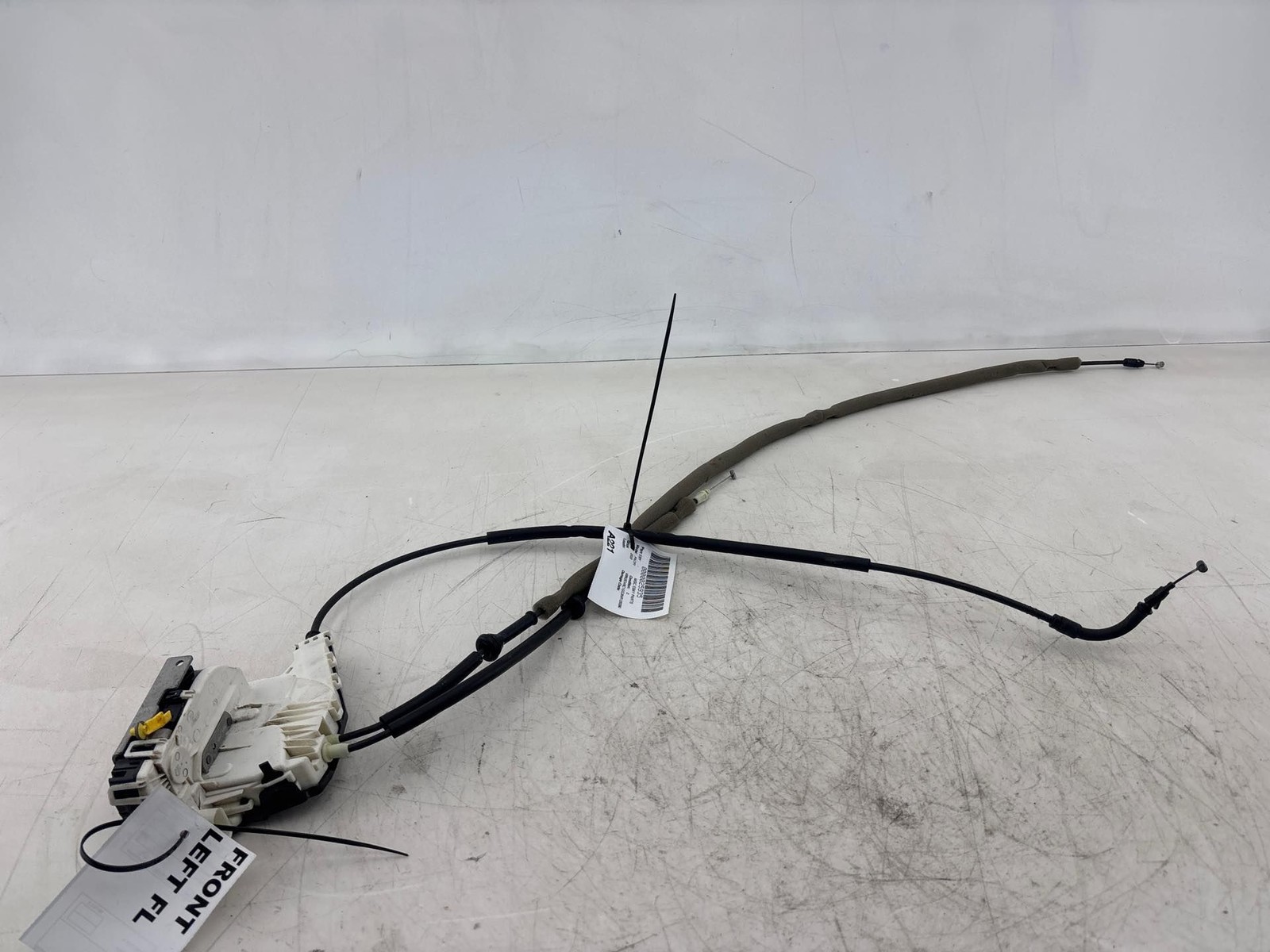 2017 - 2025 Chrysler Pacifica Front Left Driver Door Lock Latch Actuator OEM