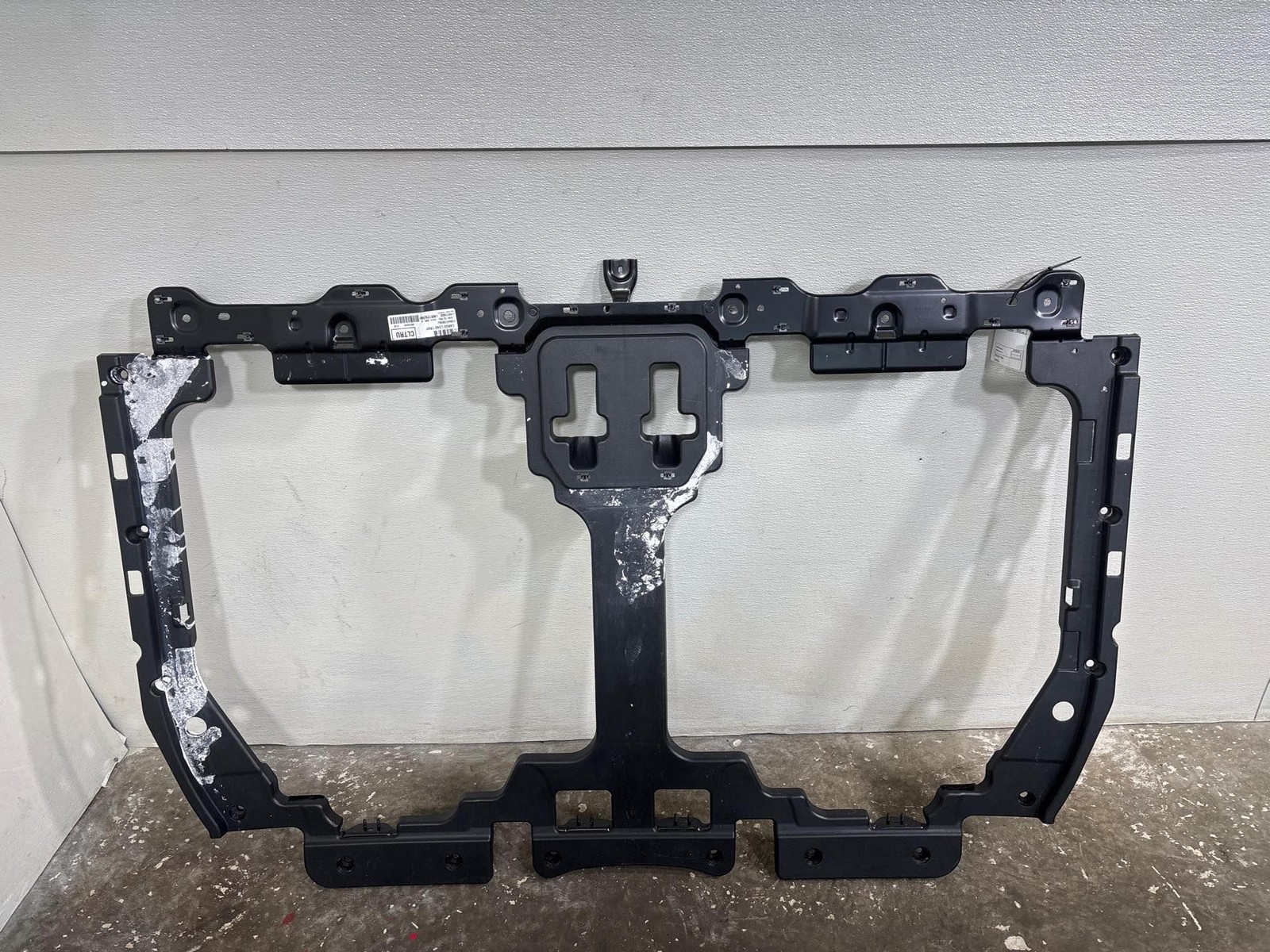 2017-2024 Chrysler Pacifica Rear 2nd Second Row Floor Load Cover Frame OEM