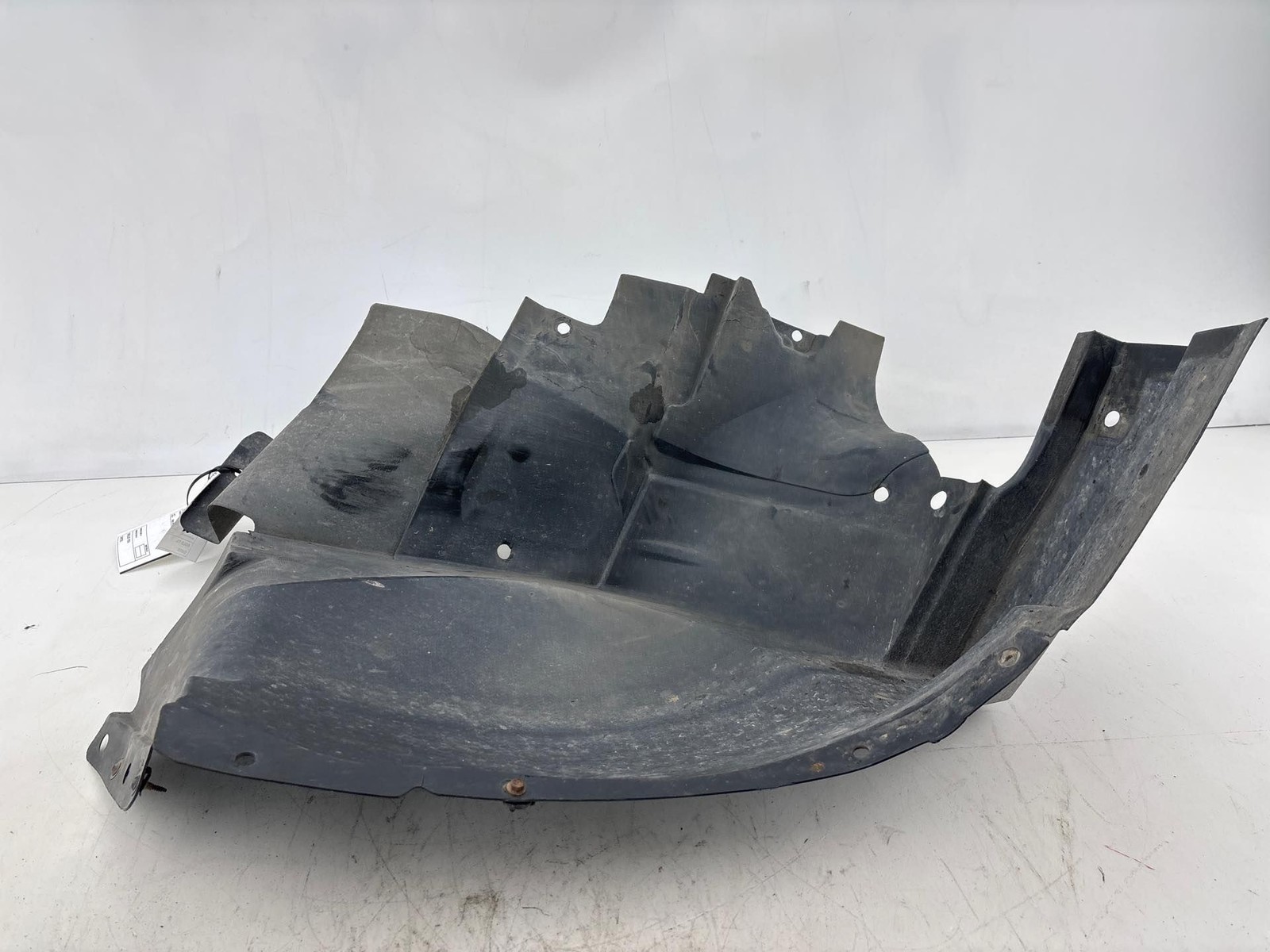 2013 - 2017 GMC Acadia Front Right Fender Inner Liner Splash Shield OEM