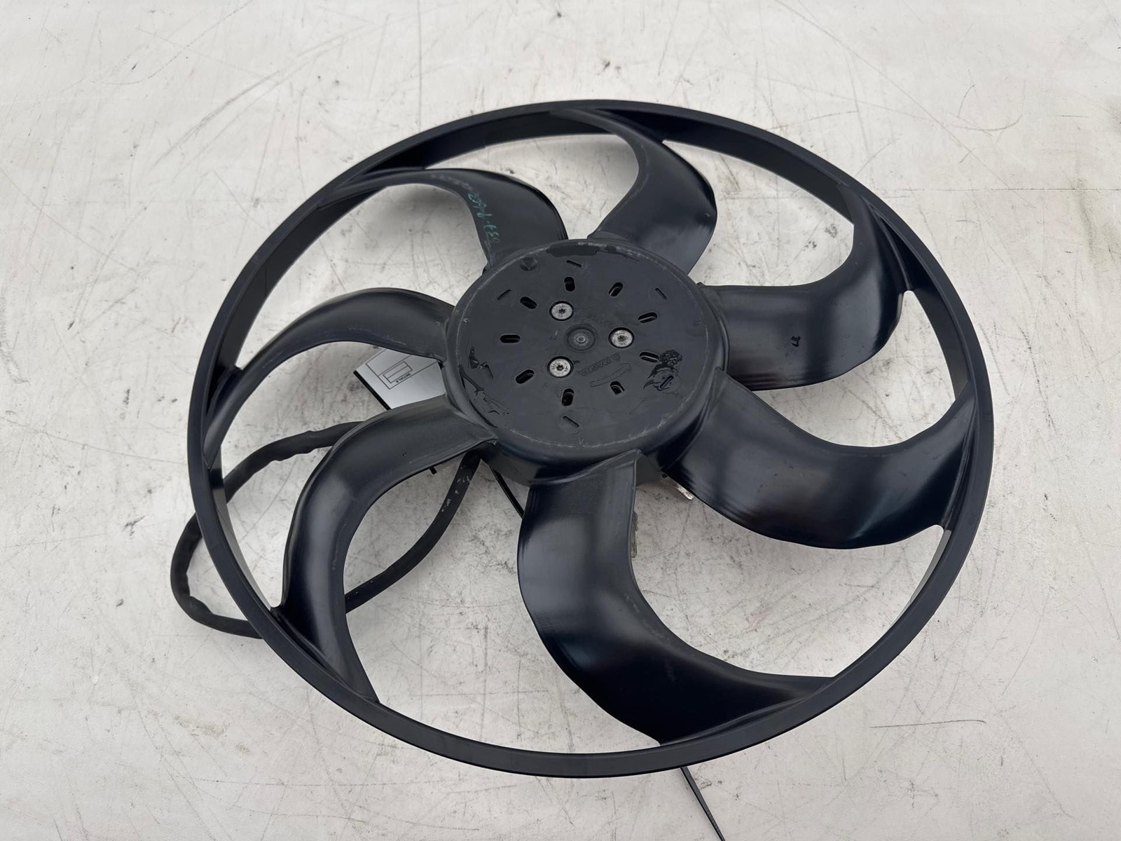 2018-2021 Volkswagen Golf GTI Radiator Cooling Fan Motor W/ Blade OEM