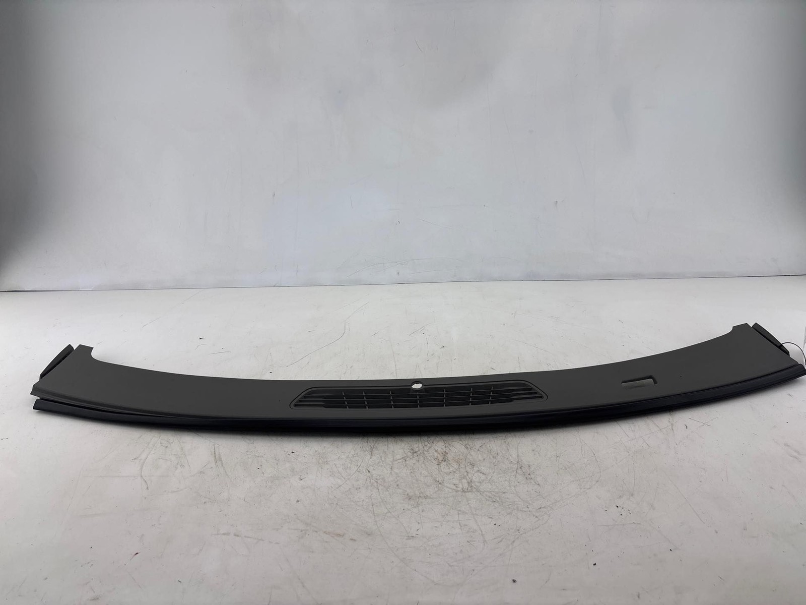 2013 - 2016 GMC Acadia Dash Upper Defroster Grille Cover Panel OEM