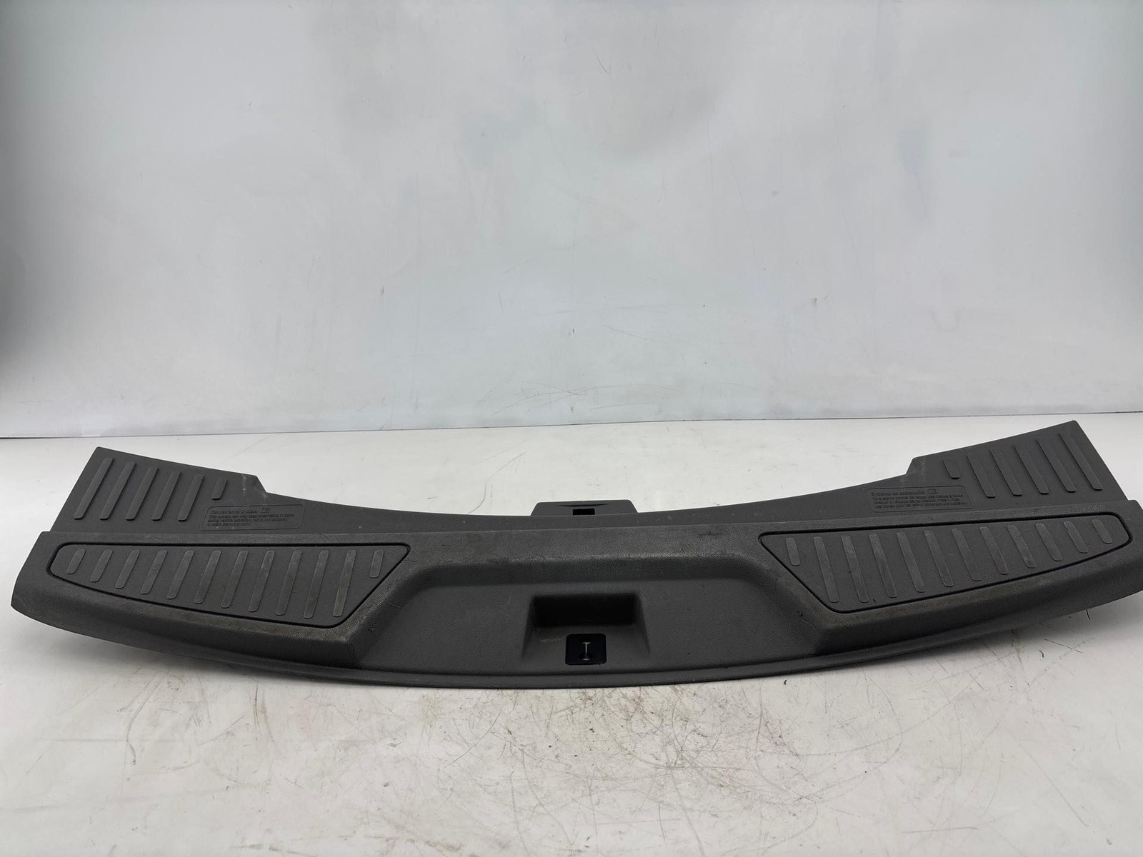 2013 - 2017 GMC Acadia Rear Liftgate Sill Scuff Plate Panel OEM