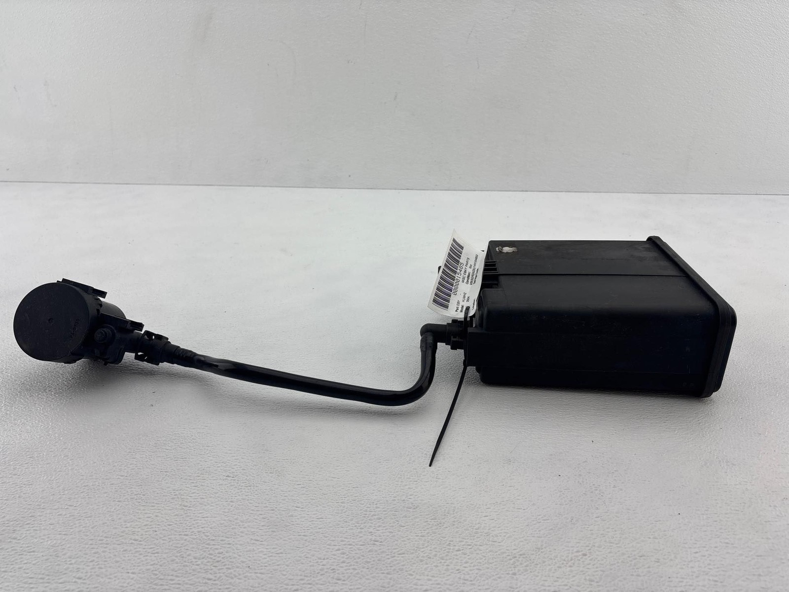 04-09 HUMMER H2 6.0L Fuel Vapor Evaporator Charcoal Cannister Oem