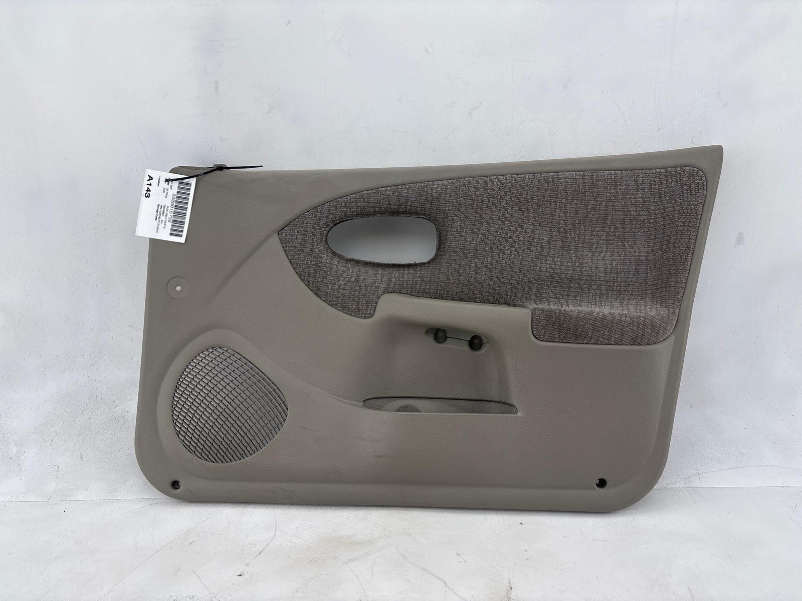 00-02 Saturn Sw2 Front Passenger Side Door Panel Trim Cover