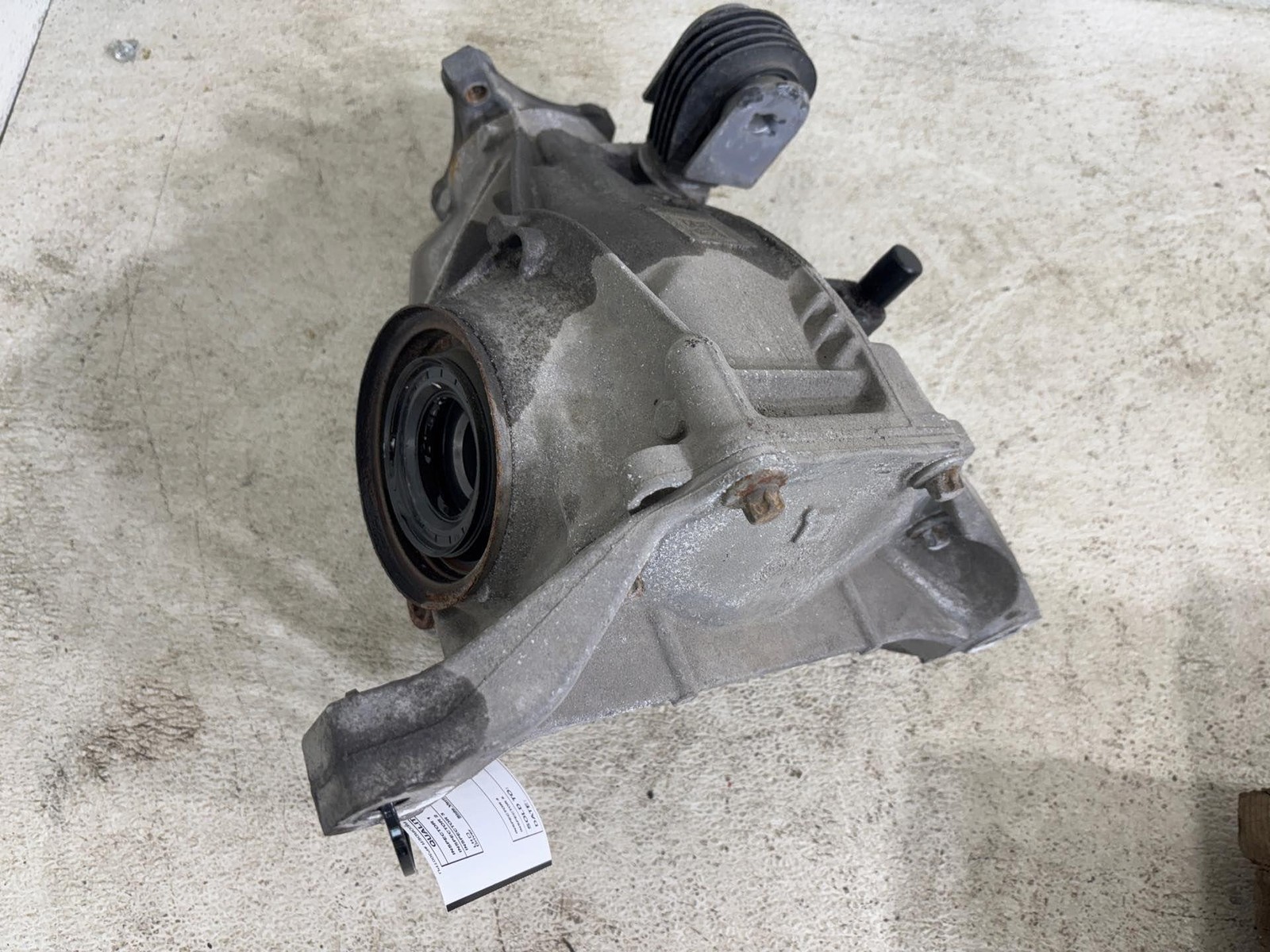 2019-2021 Mercedes W205 C300 Rear Differential Axle Carrier Assembly OEM