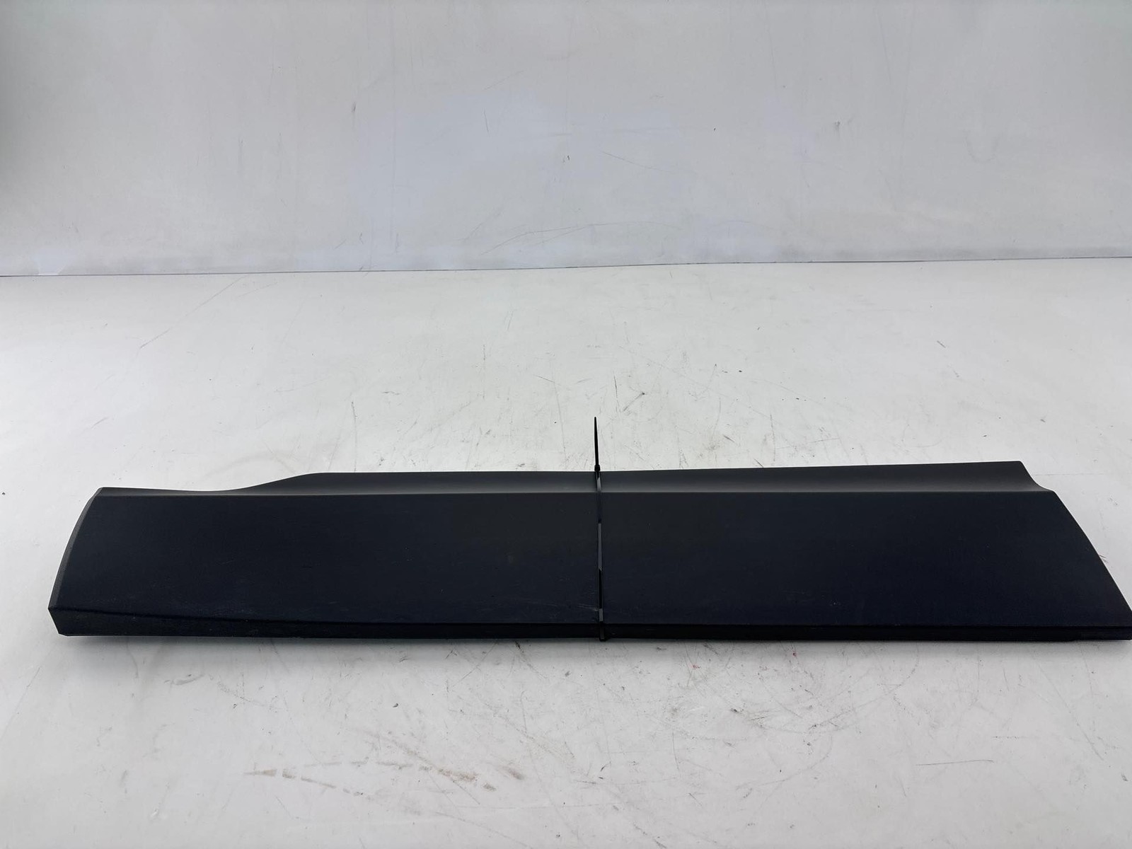 2021-2025 Chevrolet Trailblazer Front Left Lower Door Moulding OEM 42810508